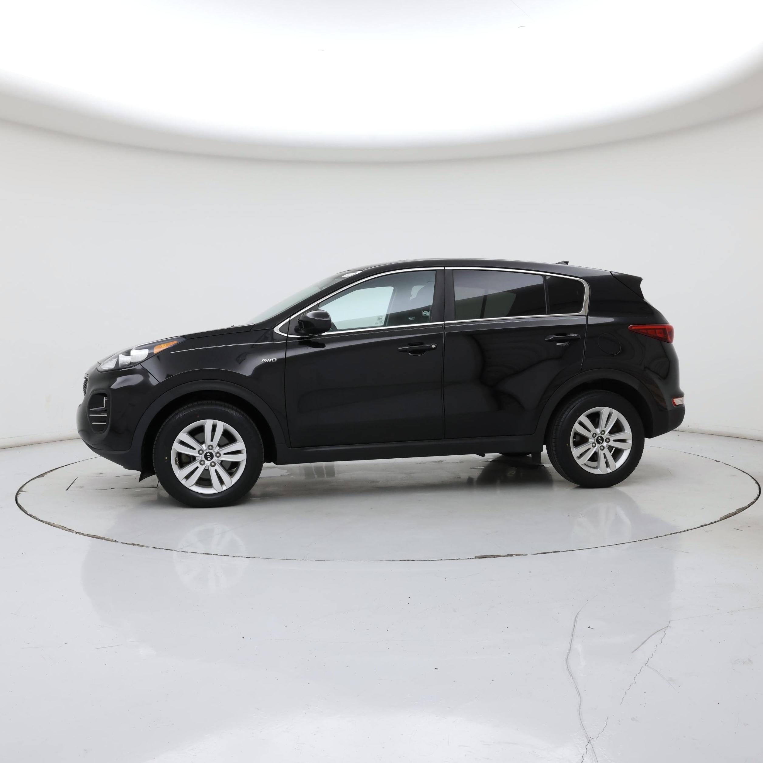 Thumbnail: 2017 Kia Sportage - 3