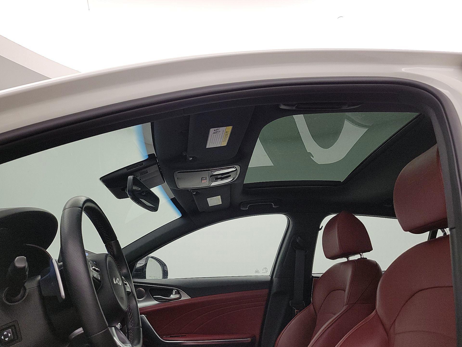 Thumbnail: 2023 Kia Stinger - 20