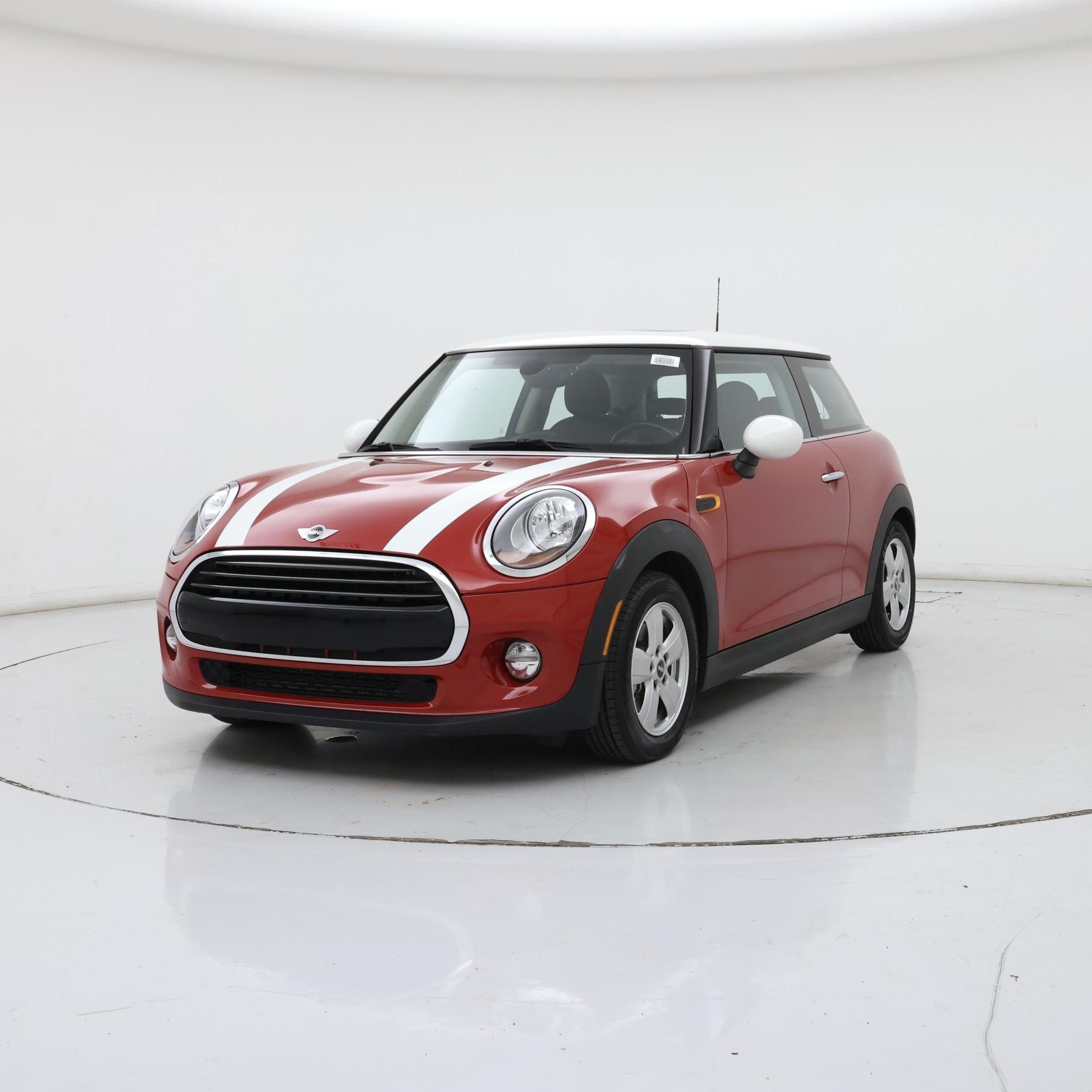 Thumbnail: 2017 MINI Cooper Hardtop - 4