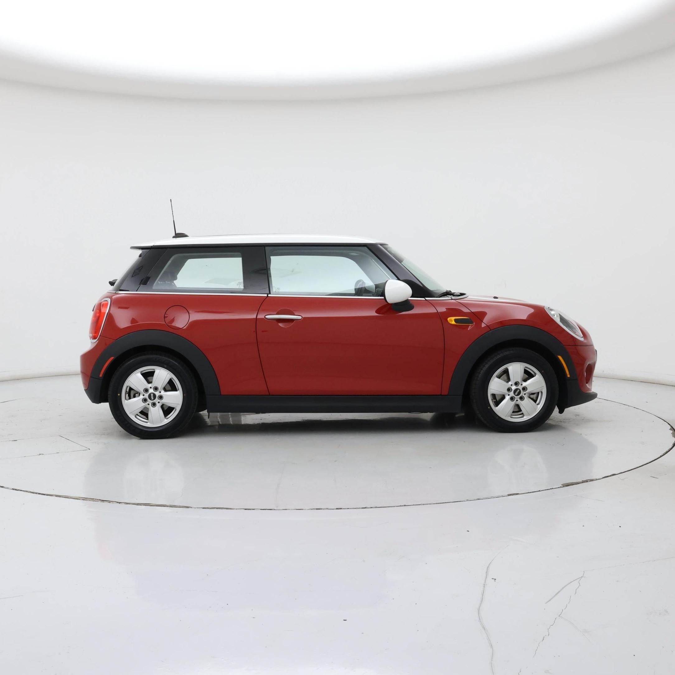 Thumbnail: 2017 MINI Cooper Hardtop - 7