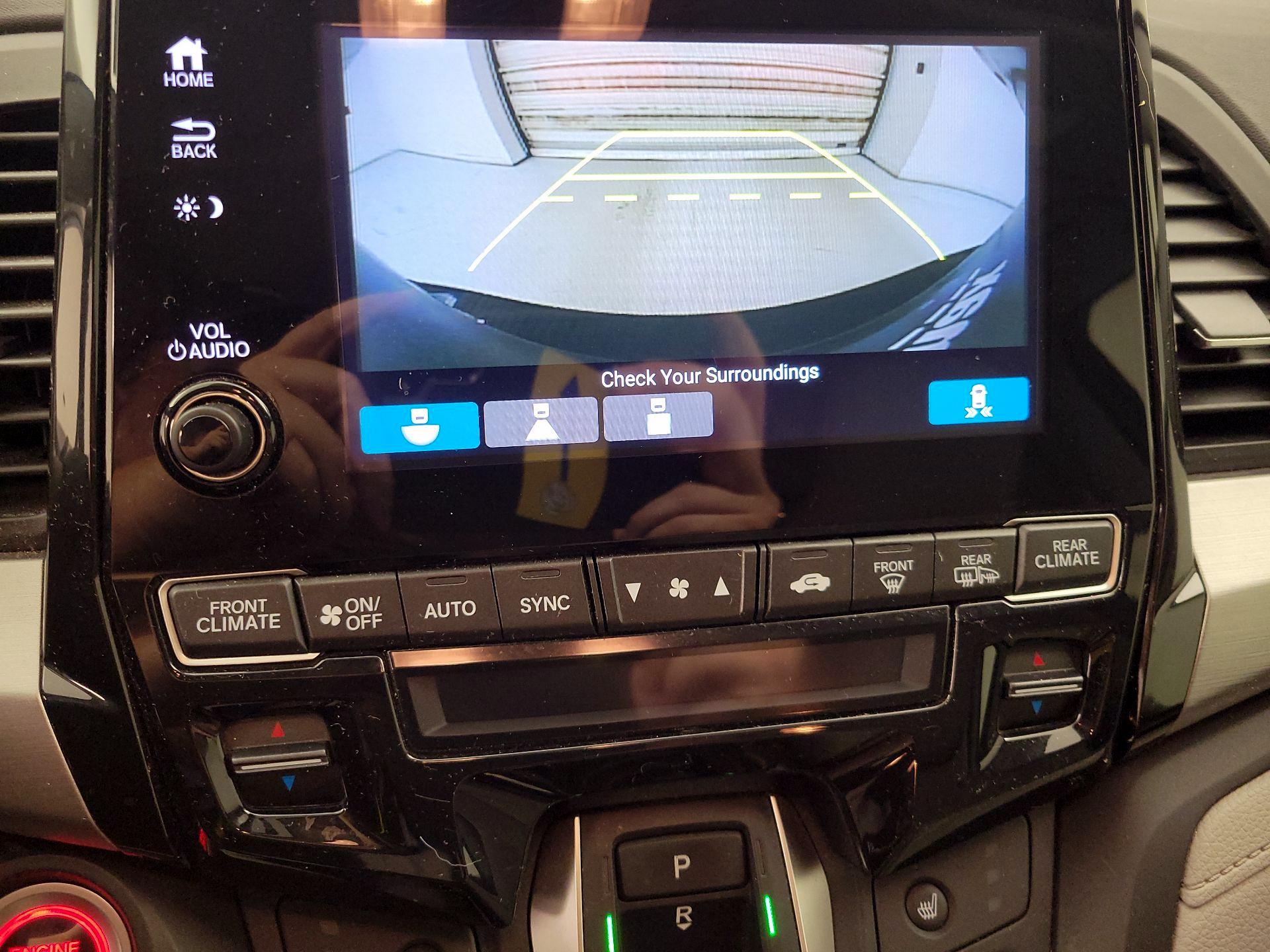 Thumbnail: 2018 Honda Odyssey - 14