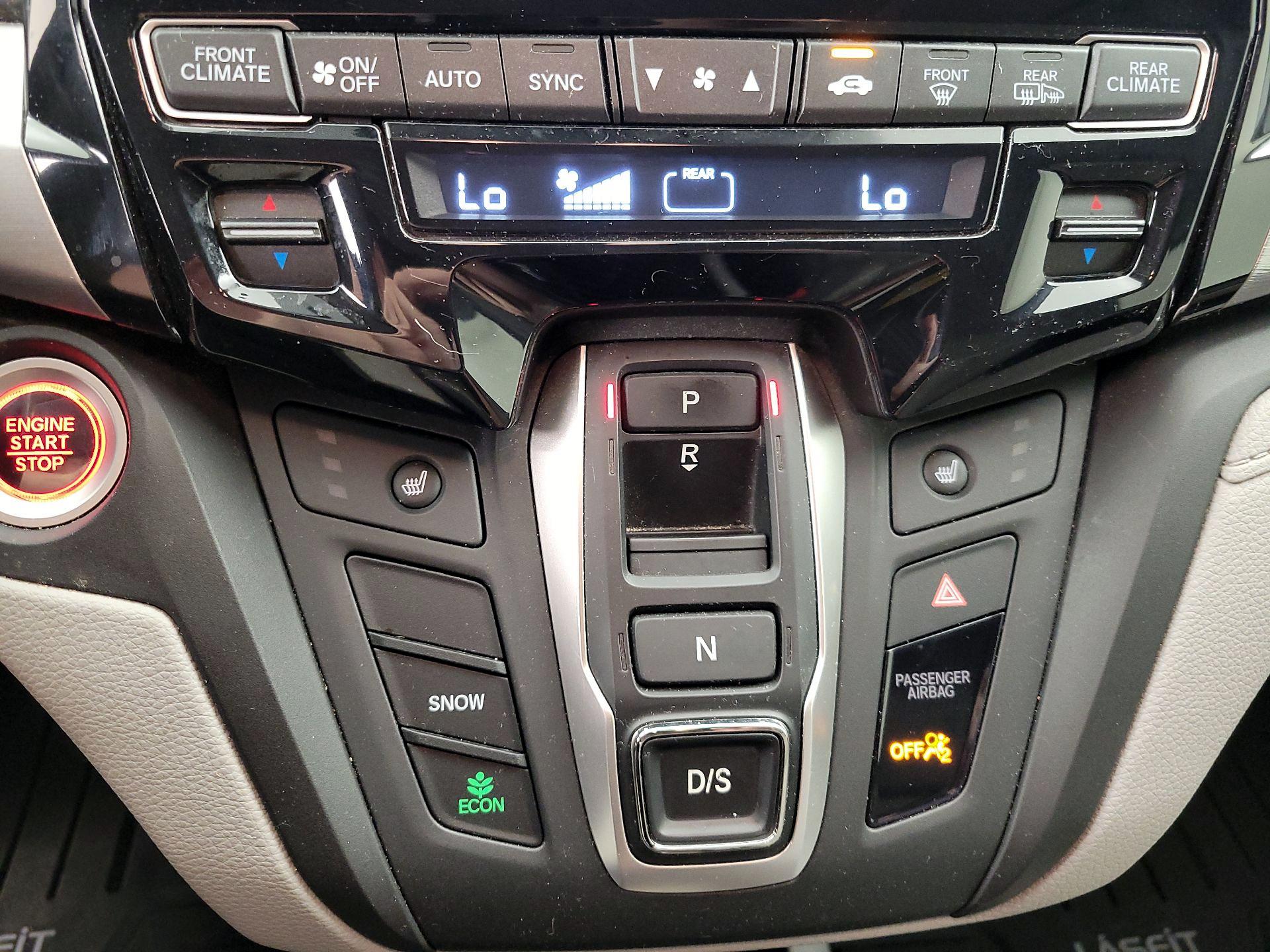 Thumbnail: 2018 Honda Odyssey - 16