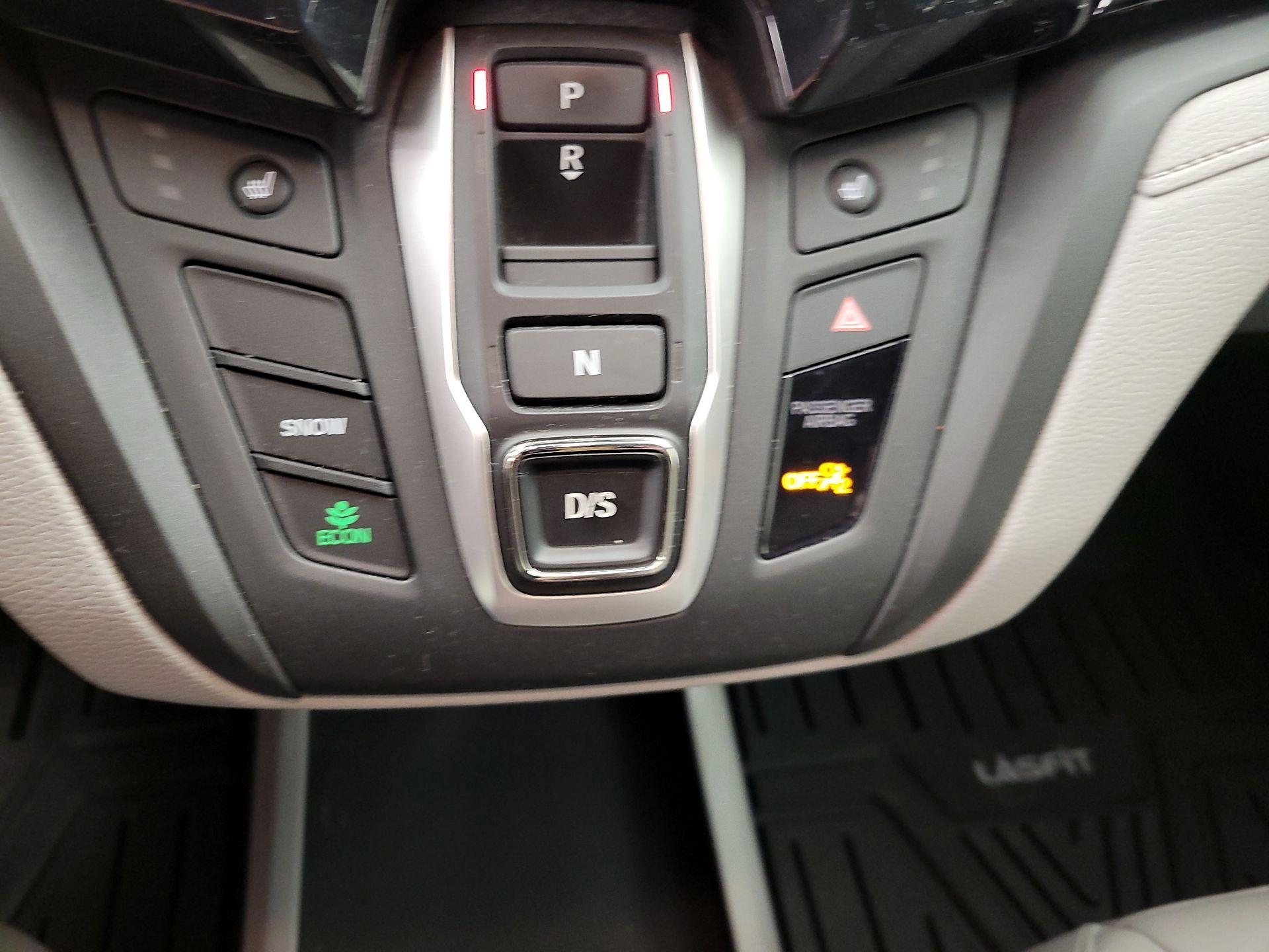 Thumbnail: 2018 Honda Odyssey - 17