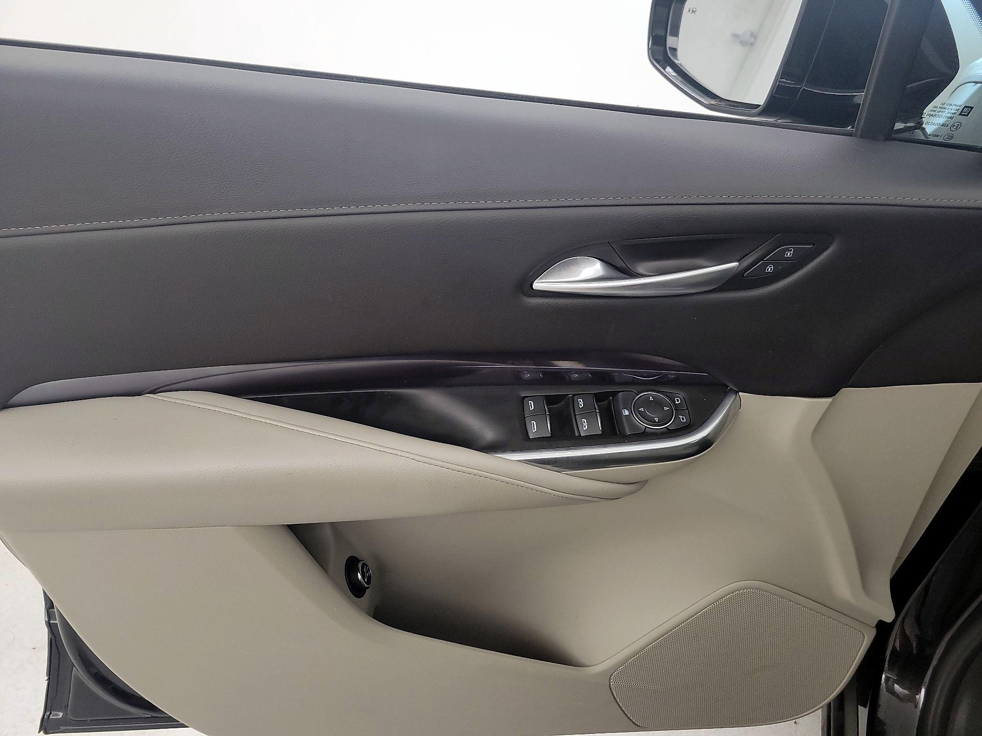 Thumbnail: 2023 Cadillac XT4 - 12