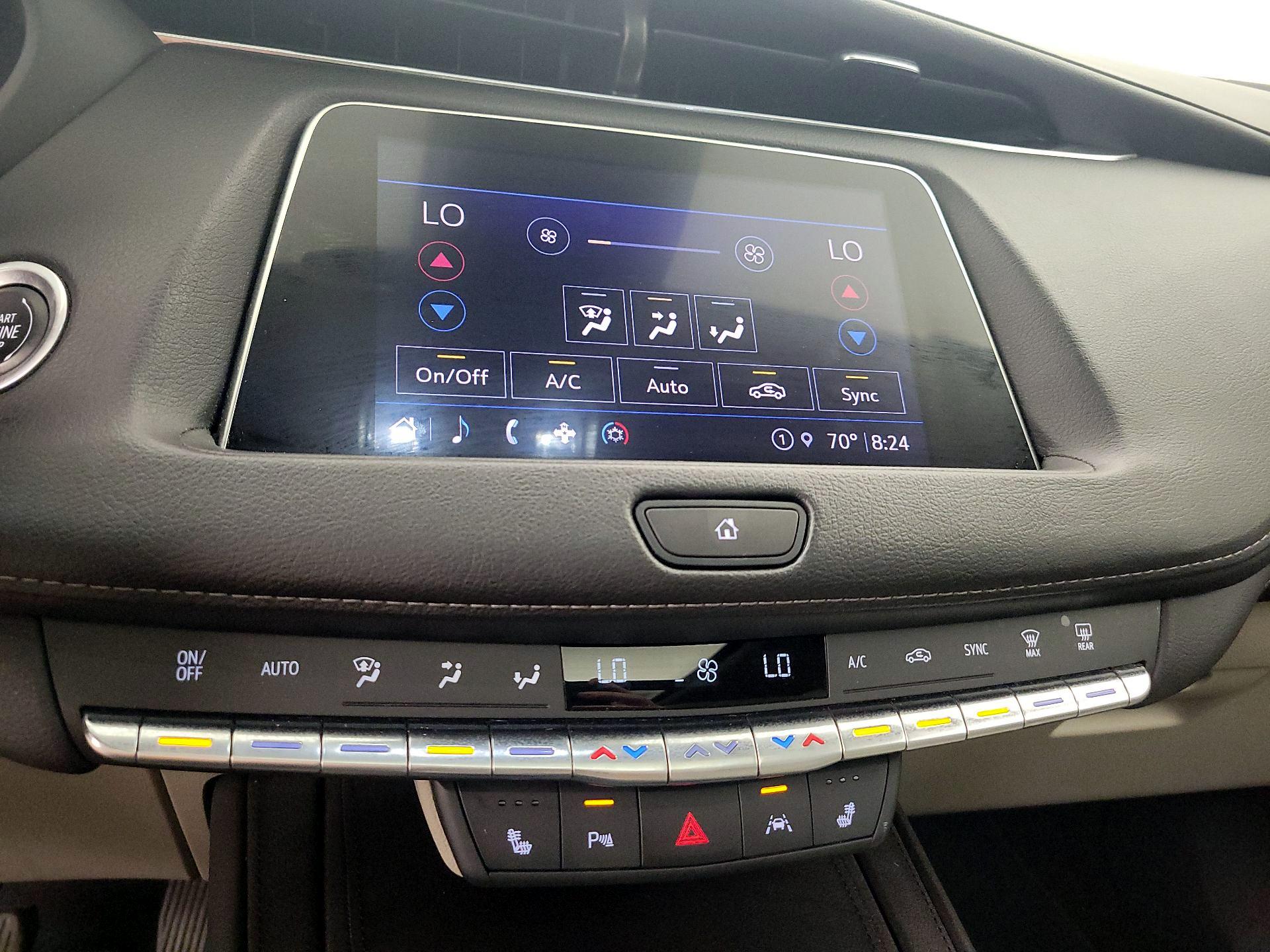 Thumbnail: 2023 Cadillac XT4 - 17