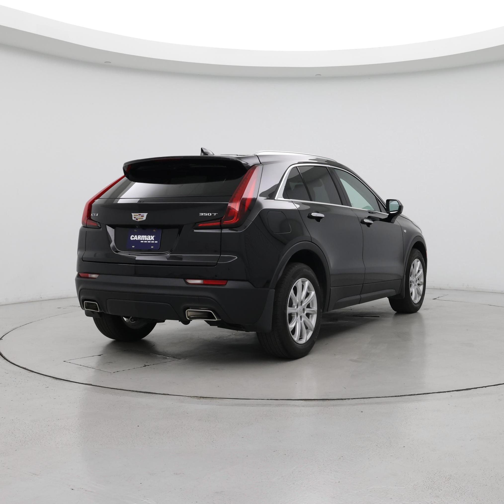 Thumbnail: 2023 Cadillac XT4 - 8