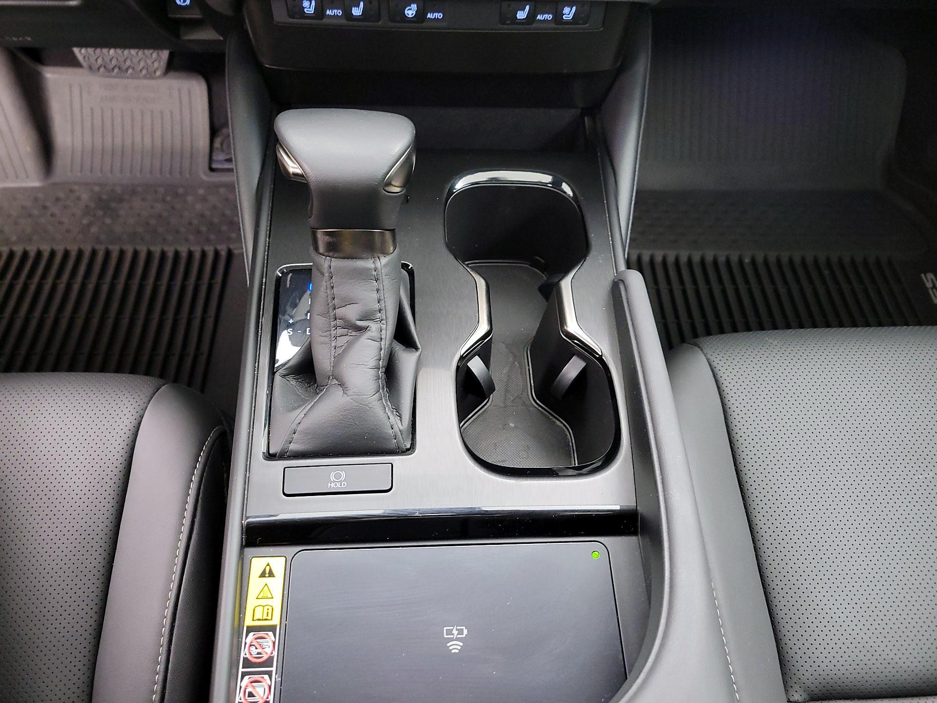 Thumbnail: 2024 Lexus ES - 17