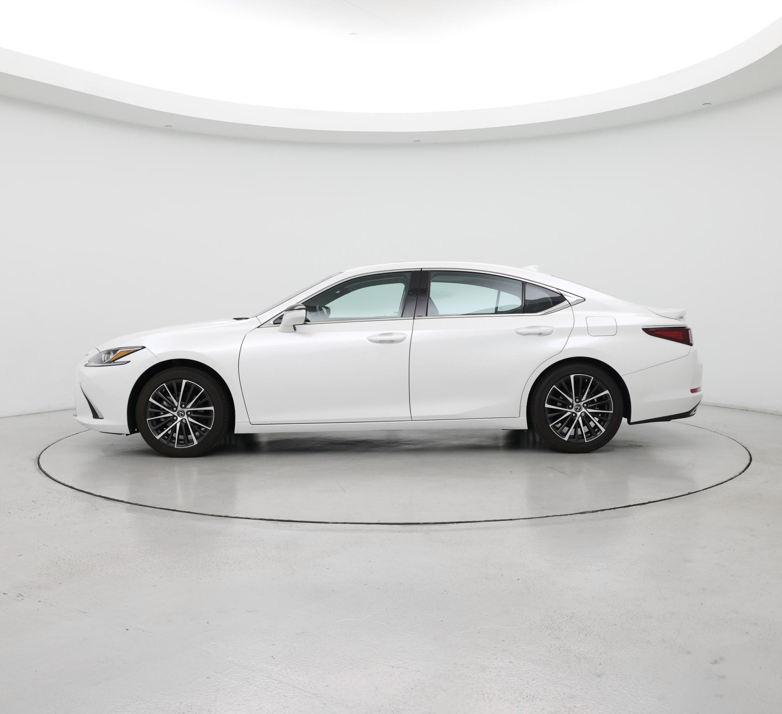 Thumbnail: 2024 Lexus ES - 3