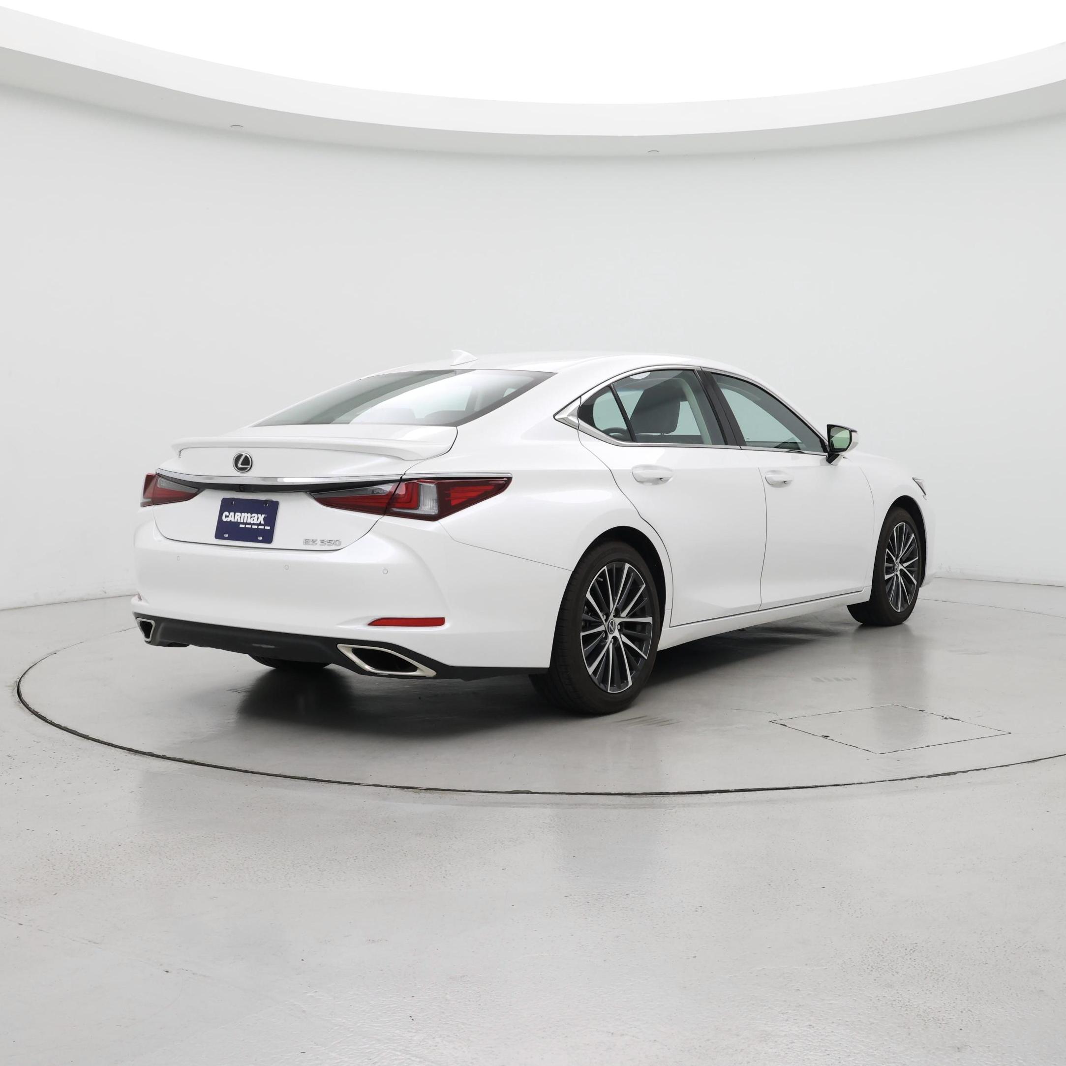 Thumbnail: 2024 Lexus ES - 8
