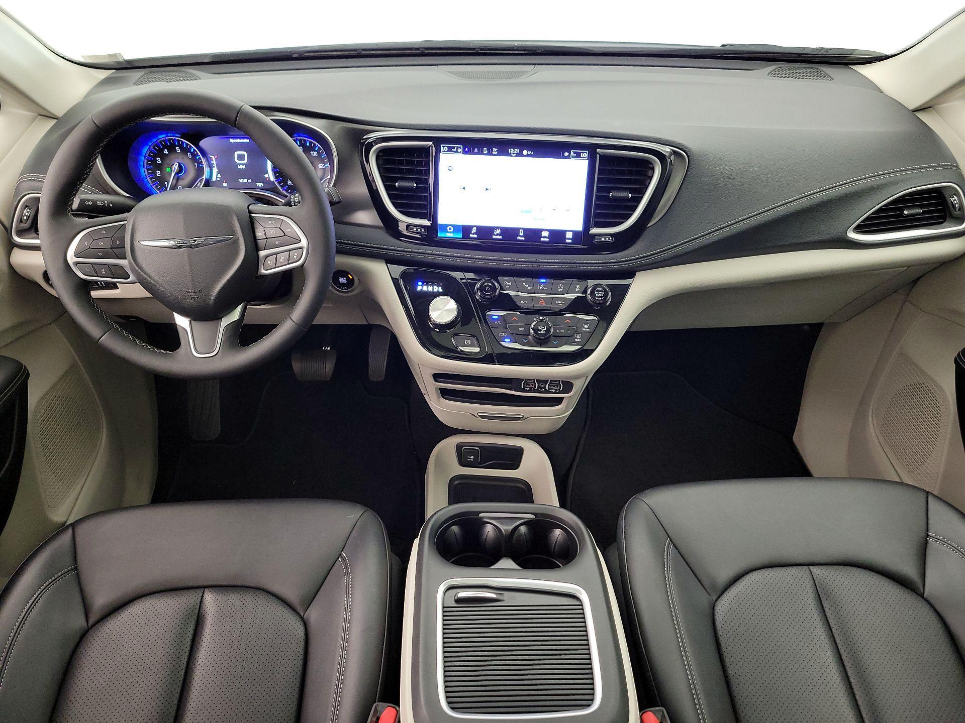 Thumbnail: 2024 Chrysler Pacifica - 9