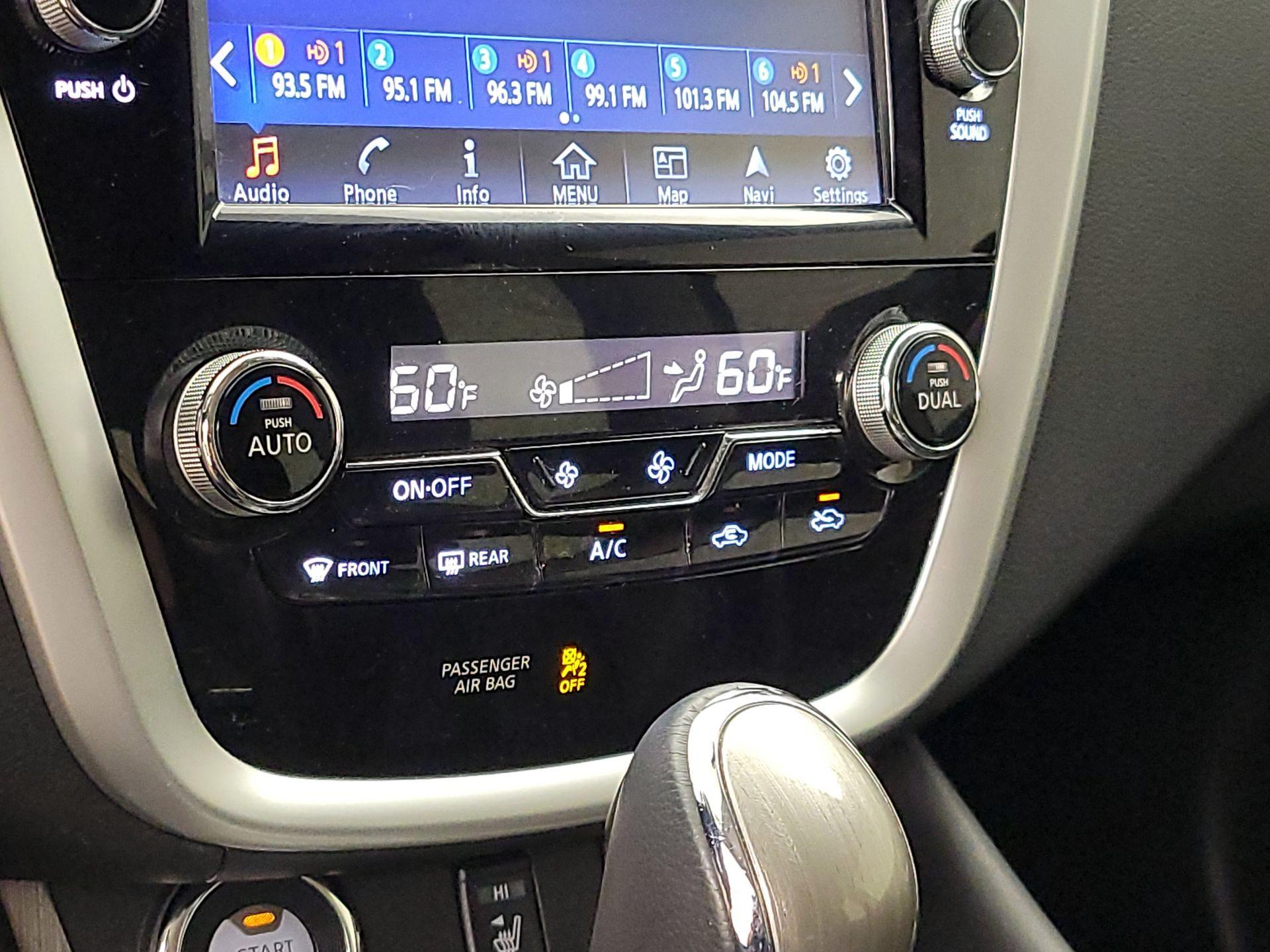 Thumbnail: 2017 Nissan Murano - 17