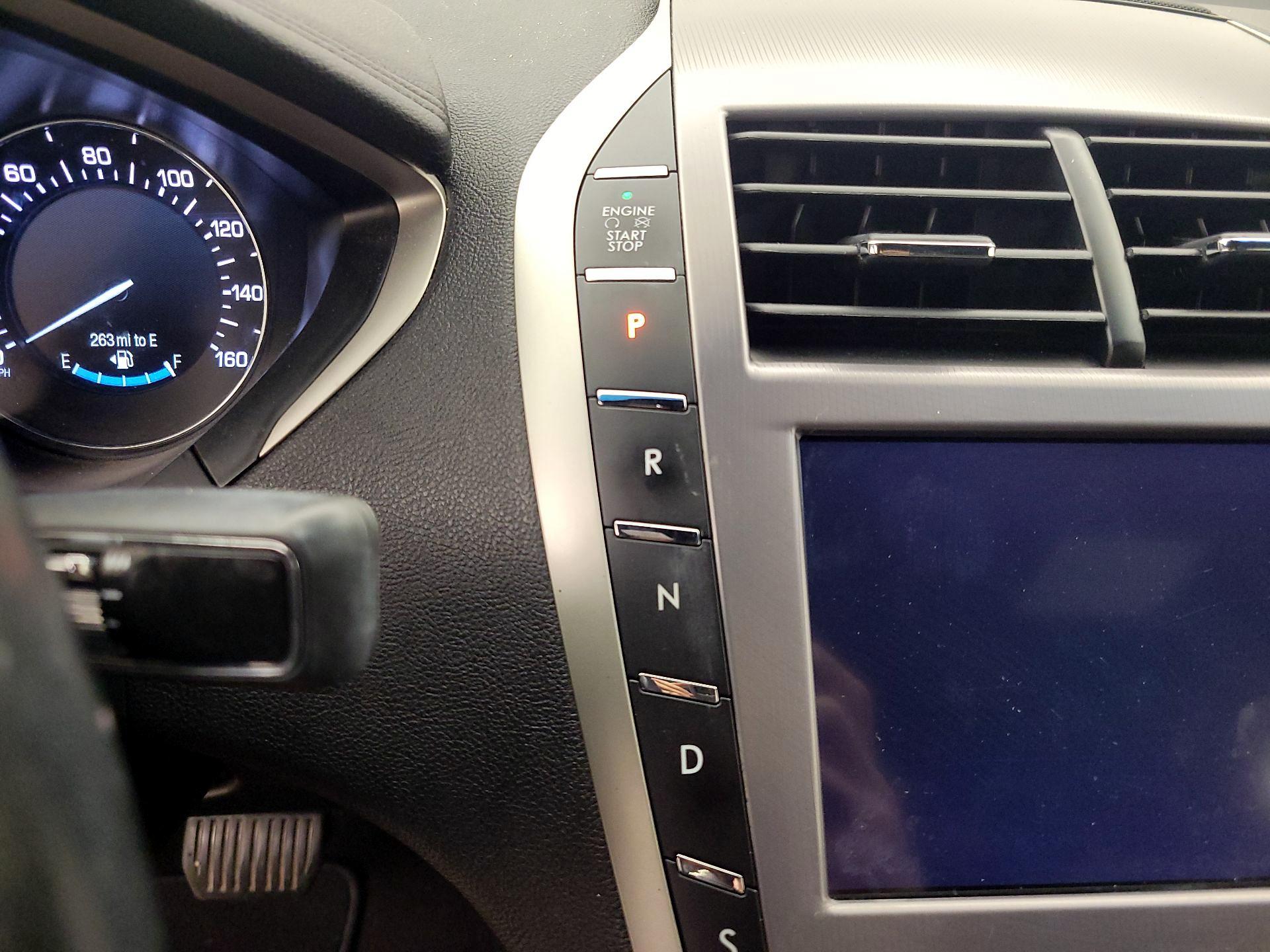 Thumbnail: 2019 Lincoln MKZ - 17