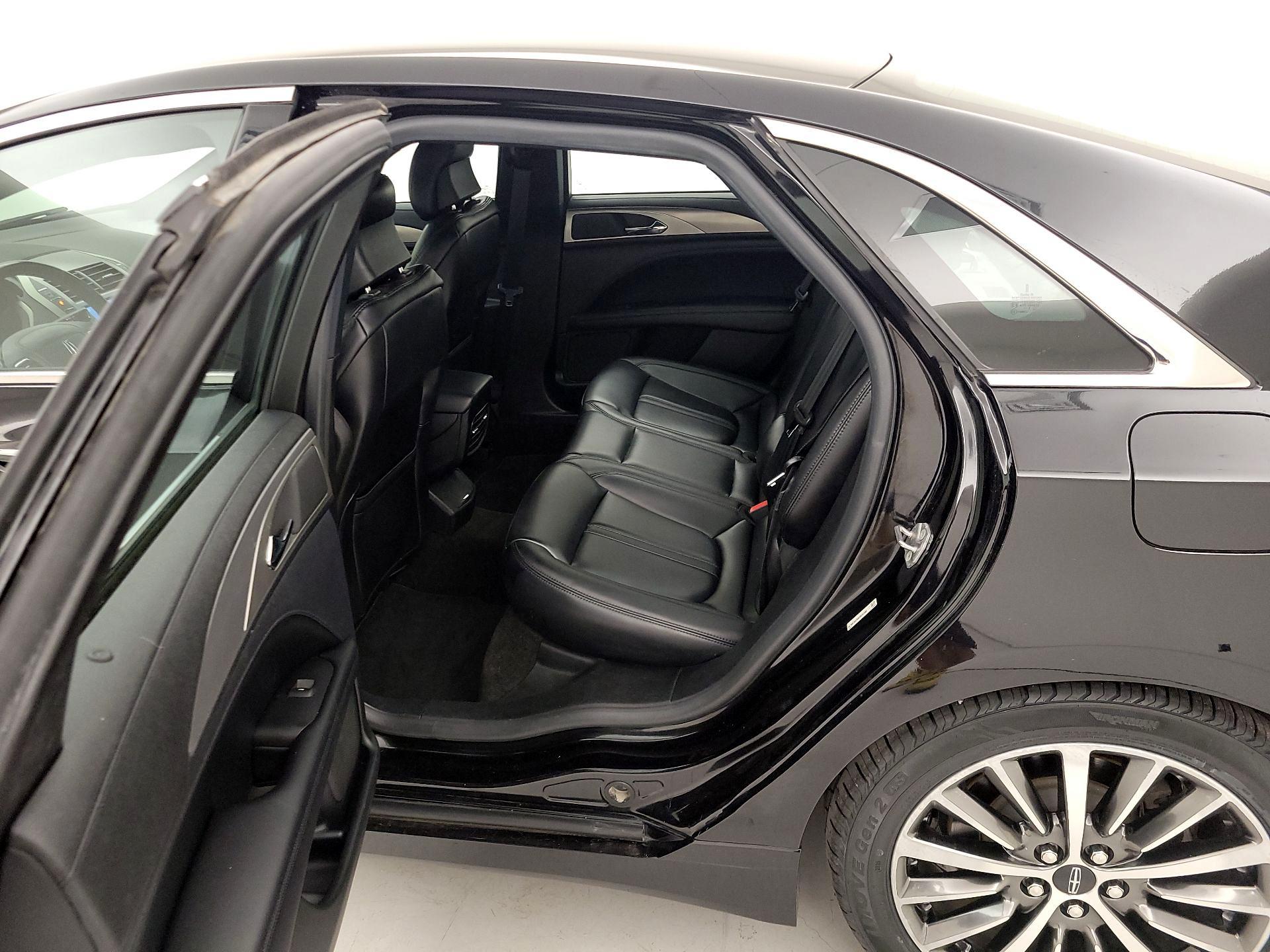 Thumbnail: 2019 Lincoln MKZ - 19