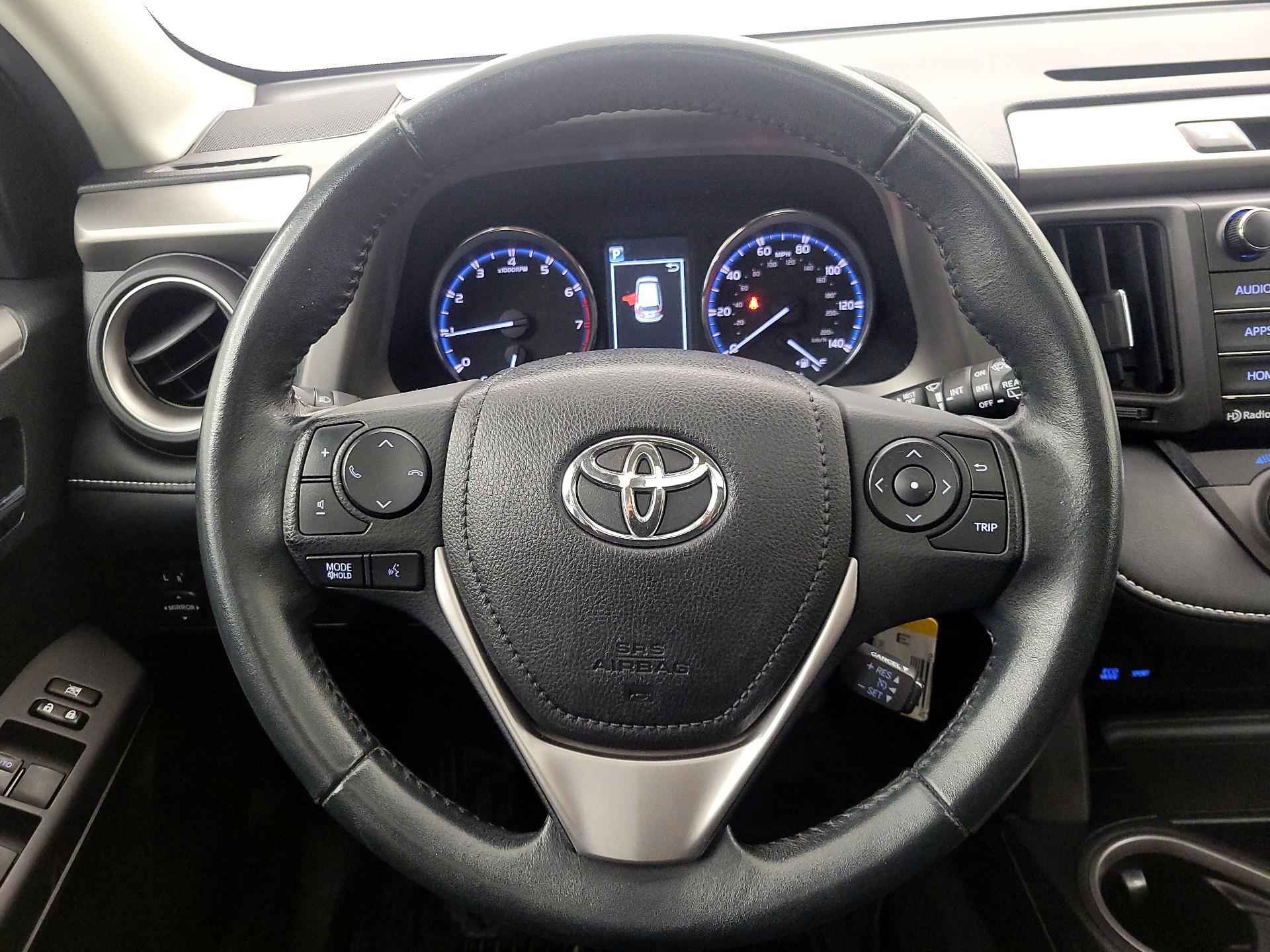 Thumbnail: 2016 Toyota RAV4 - 10