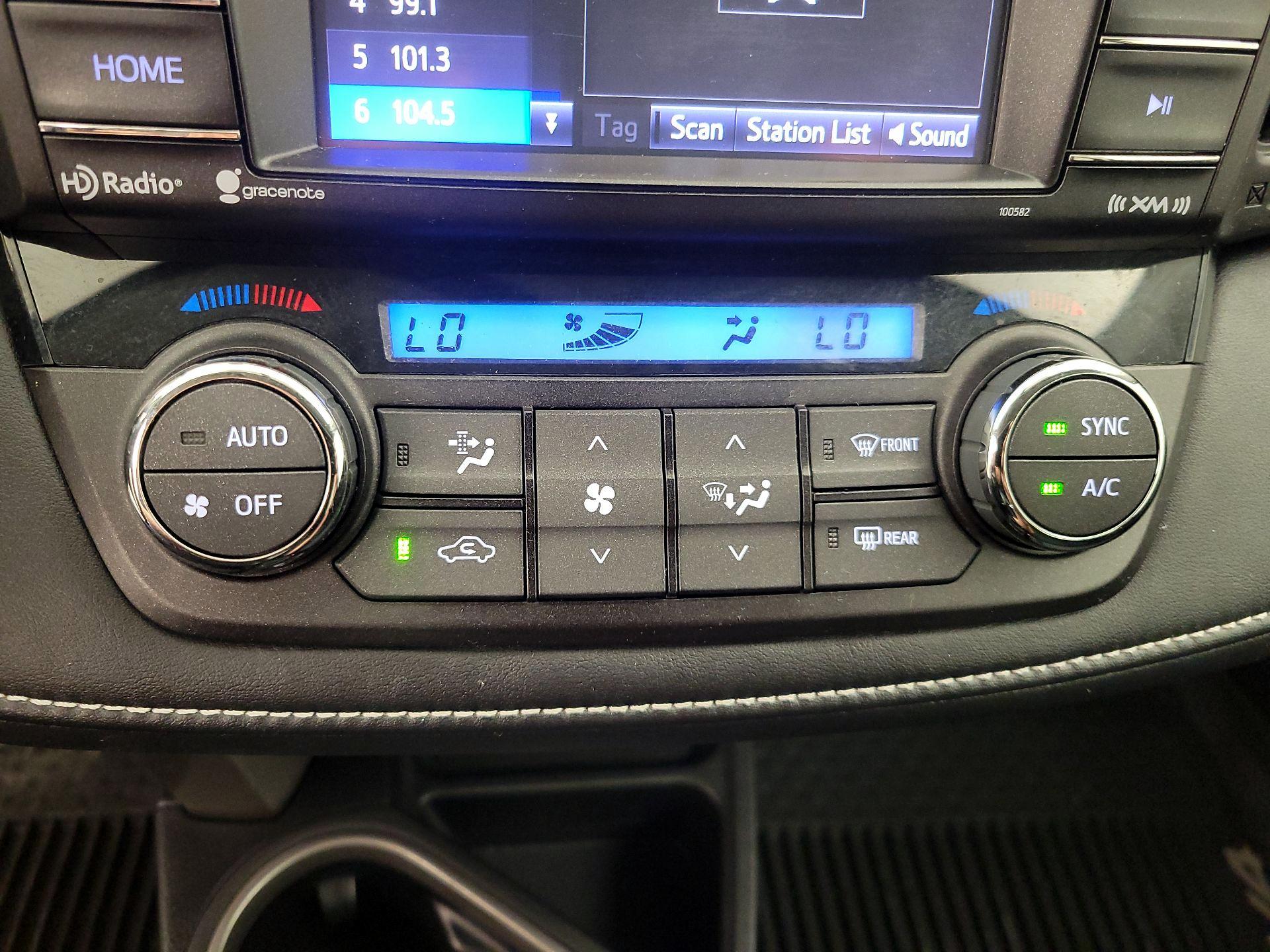 Thumbnail: 2016 Toyota RAV4 - 16