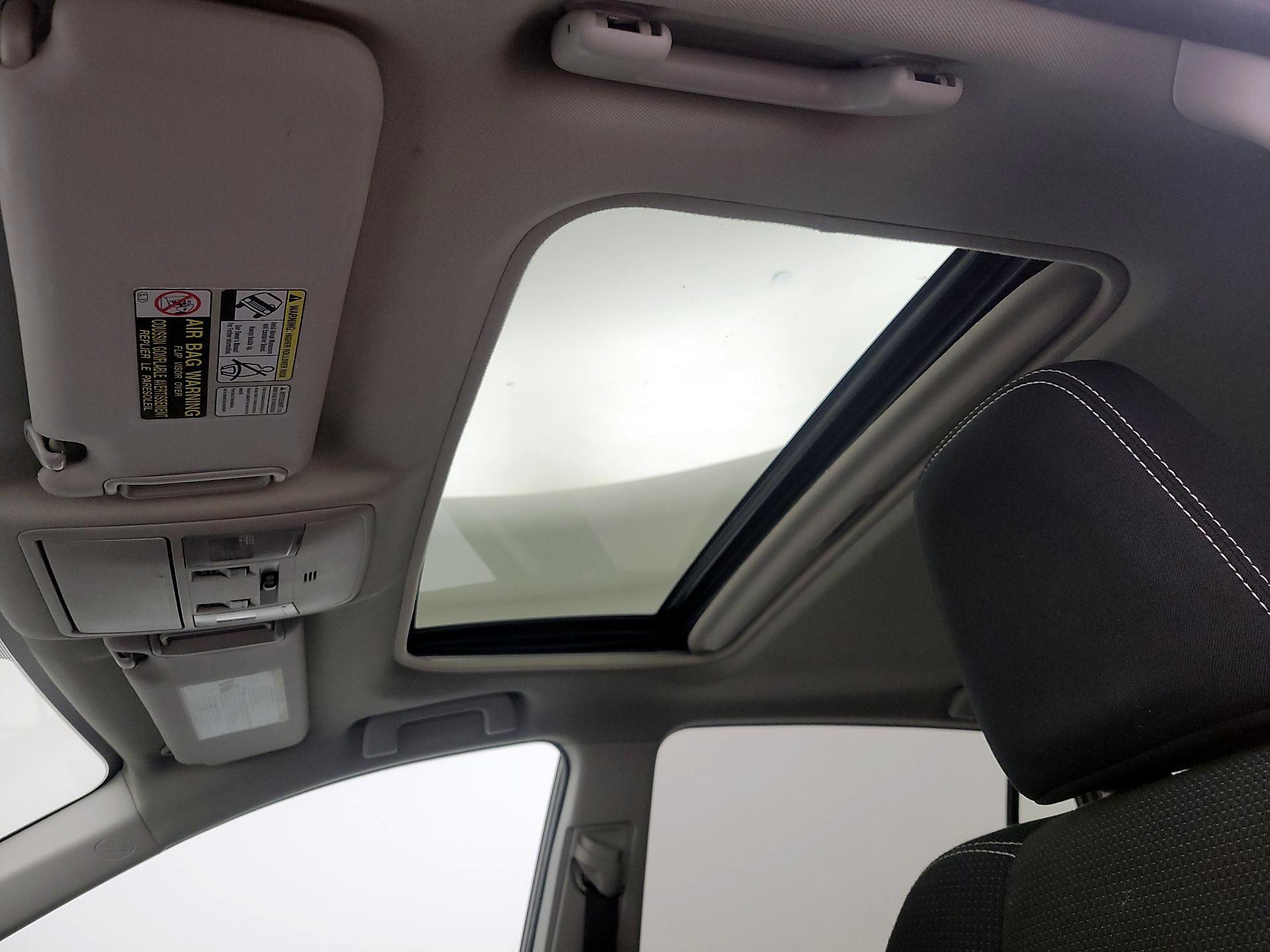 Thumbnail: 2016 Toyota RAV4 - 19