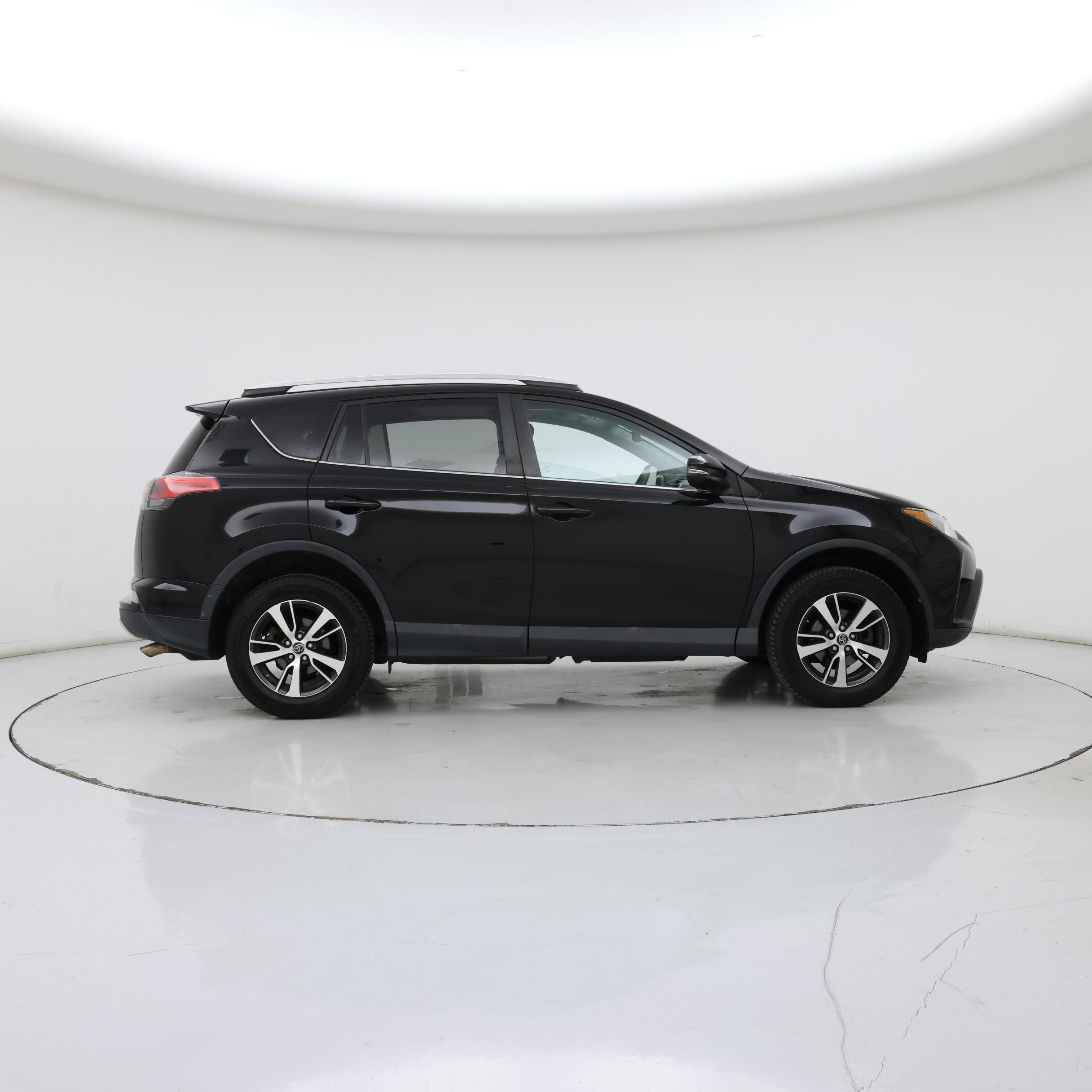Thumbnail: 2016 Toyota RAV4 - 7
