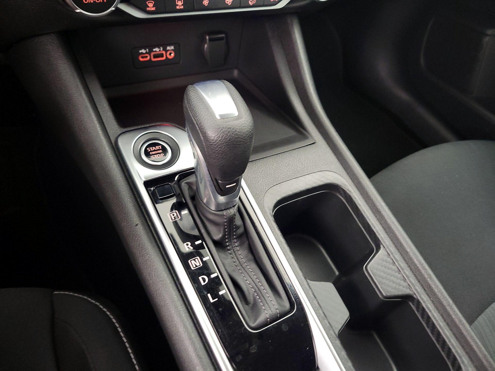 Thumbnail: 2020 Nissan Sentra - 17