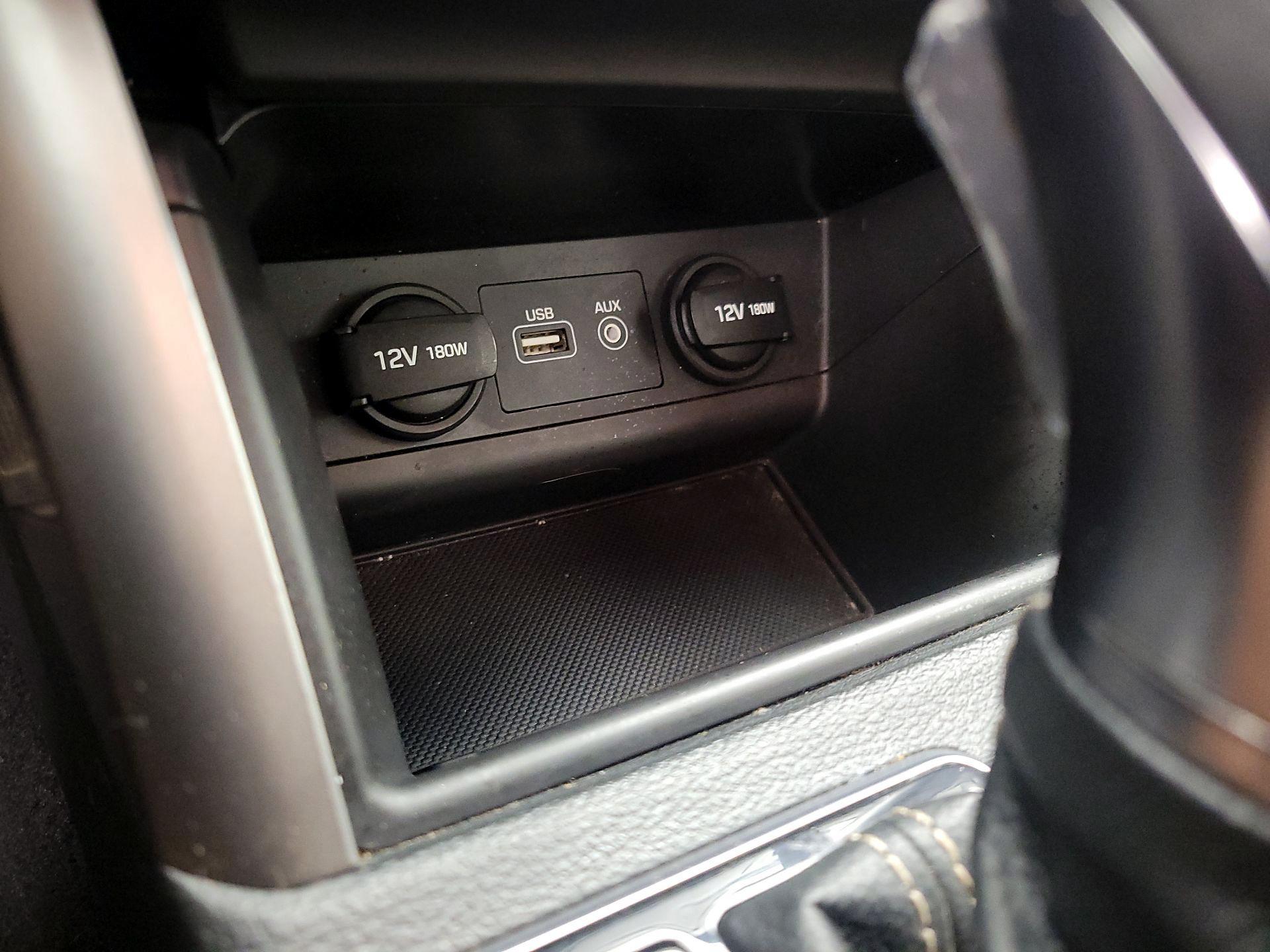 Thumbnail: 2015 Hyundai Sonata - 18