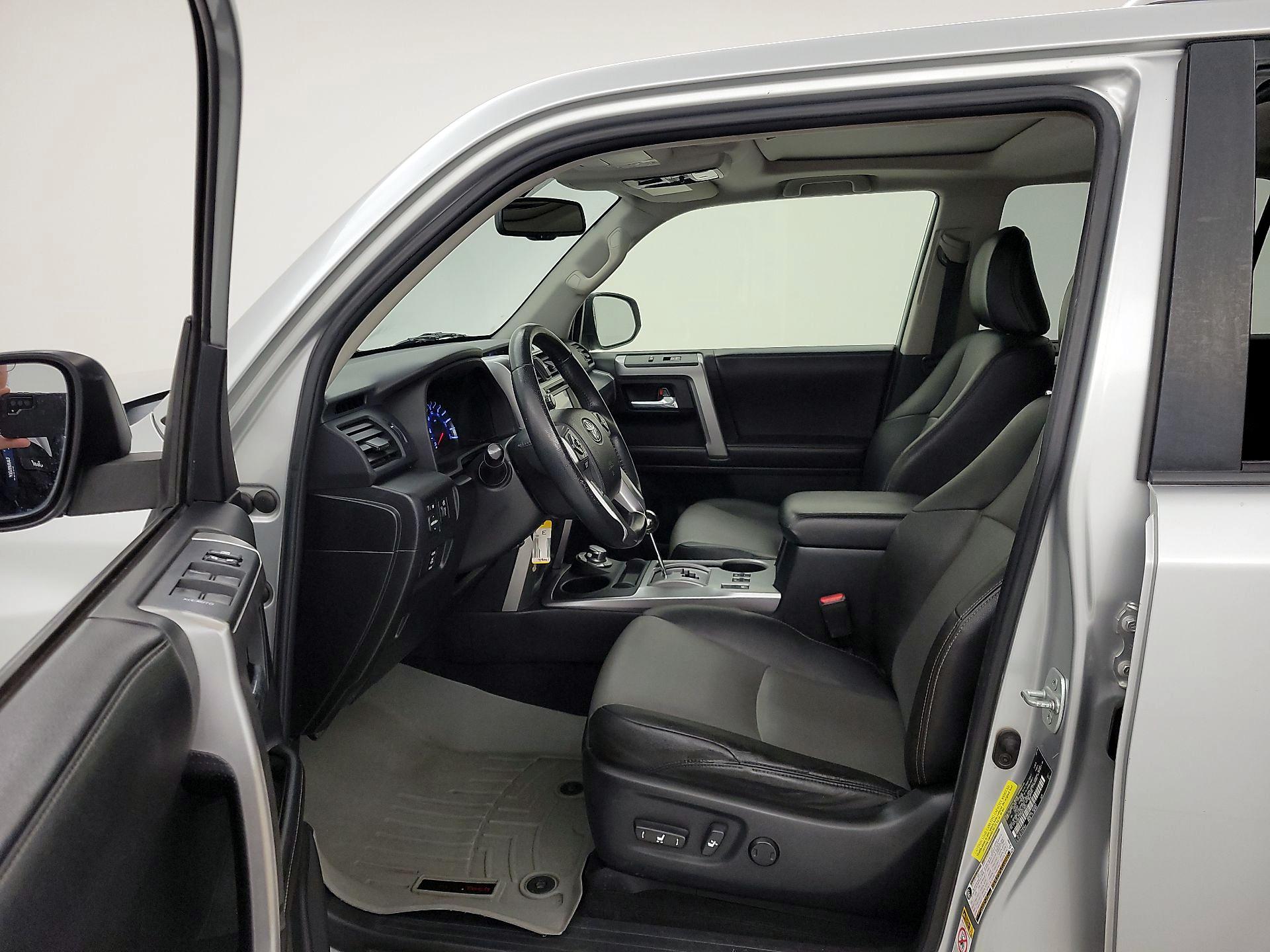 Thumbnail: 2016 Toyota 4Runner - 11