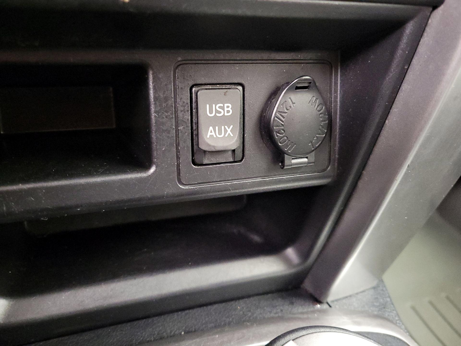 Thumbnail: 2016 Toyota 4Runner - 18