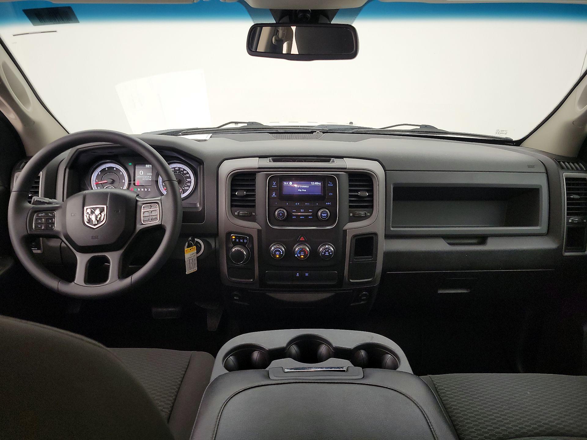 Thumbnail: 2019 RAM 1500 Classic - 9