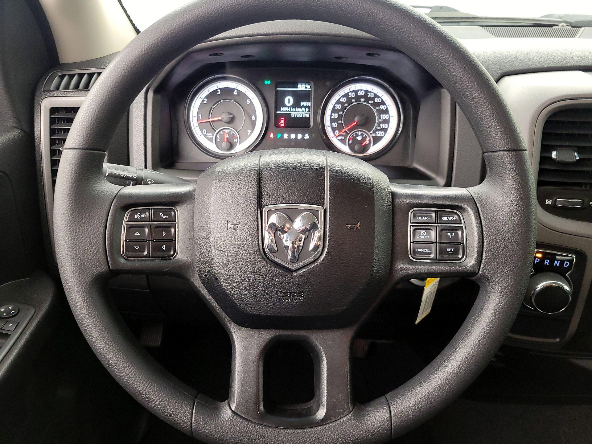 Thumbnail: 2019 RAM 1500 Classic - 10