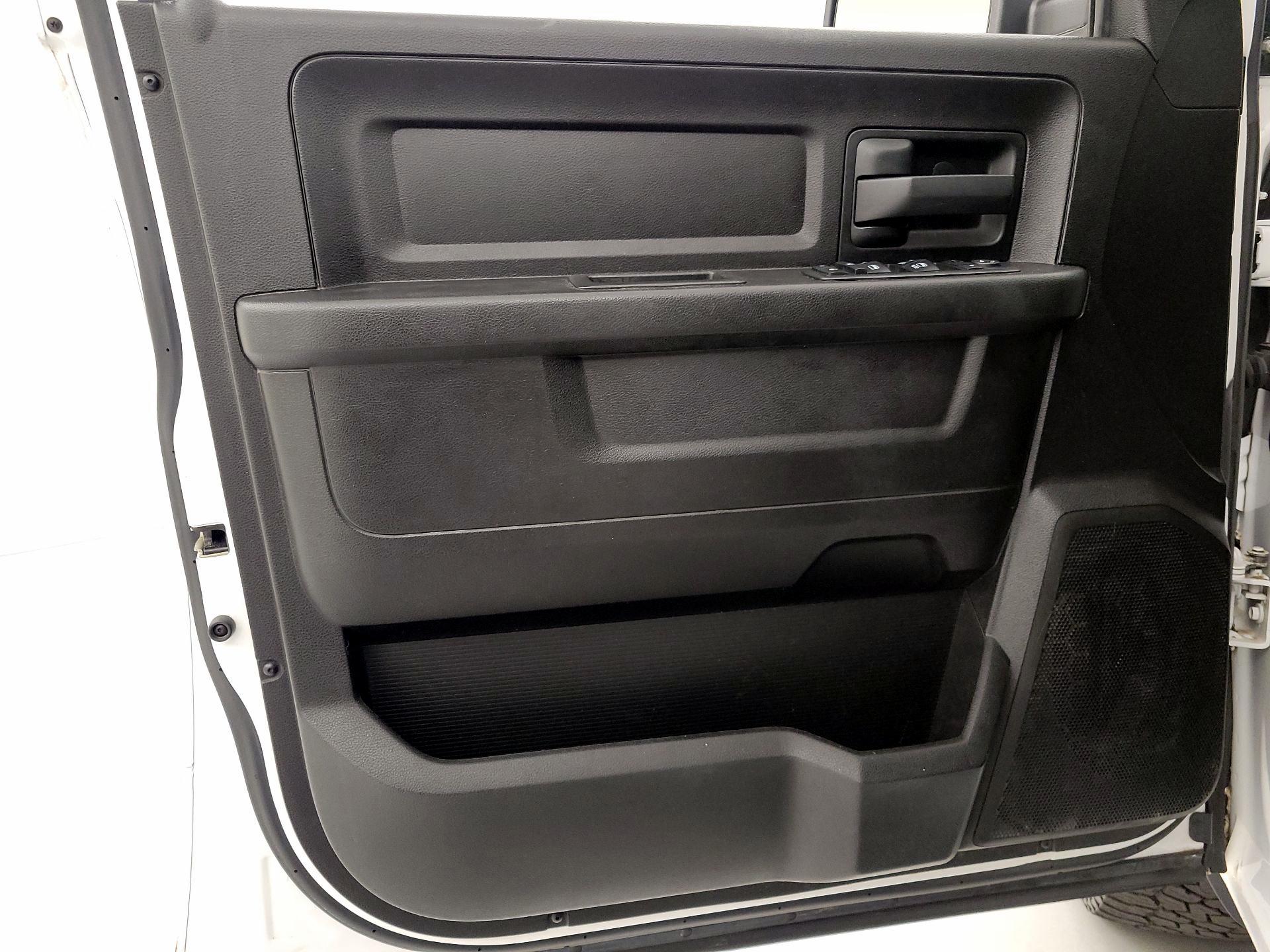 Thumbnail: 2019 RAM 1500 Classic - 12