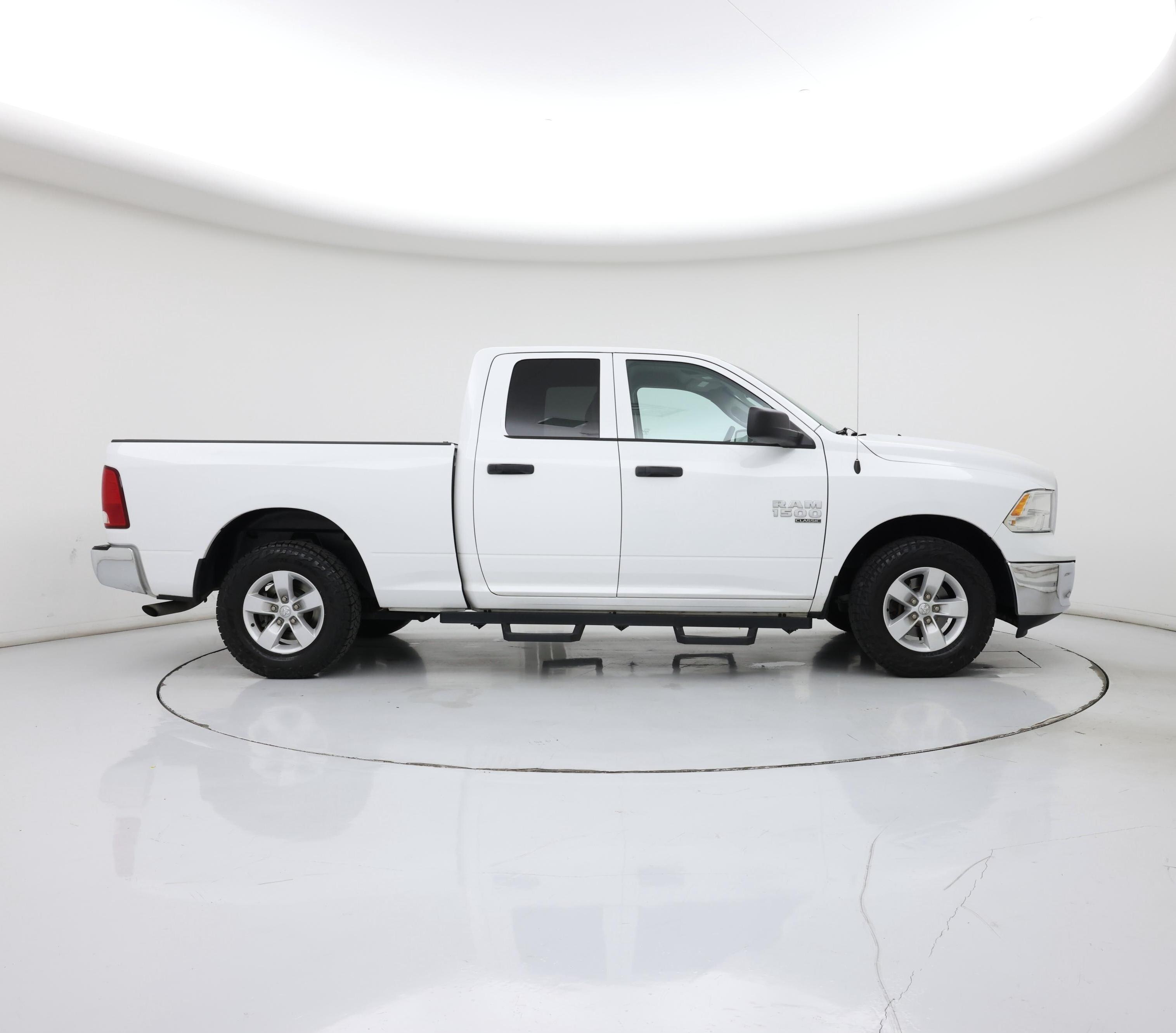 Thumbnail: 2019 RAM 1500 Classic - 7