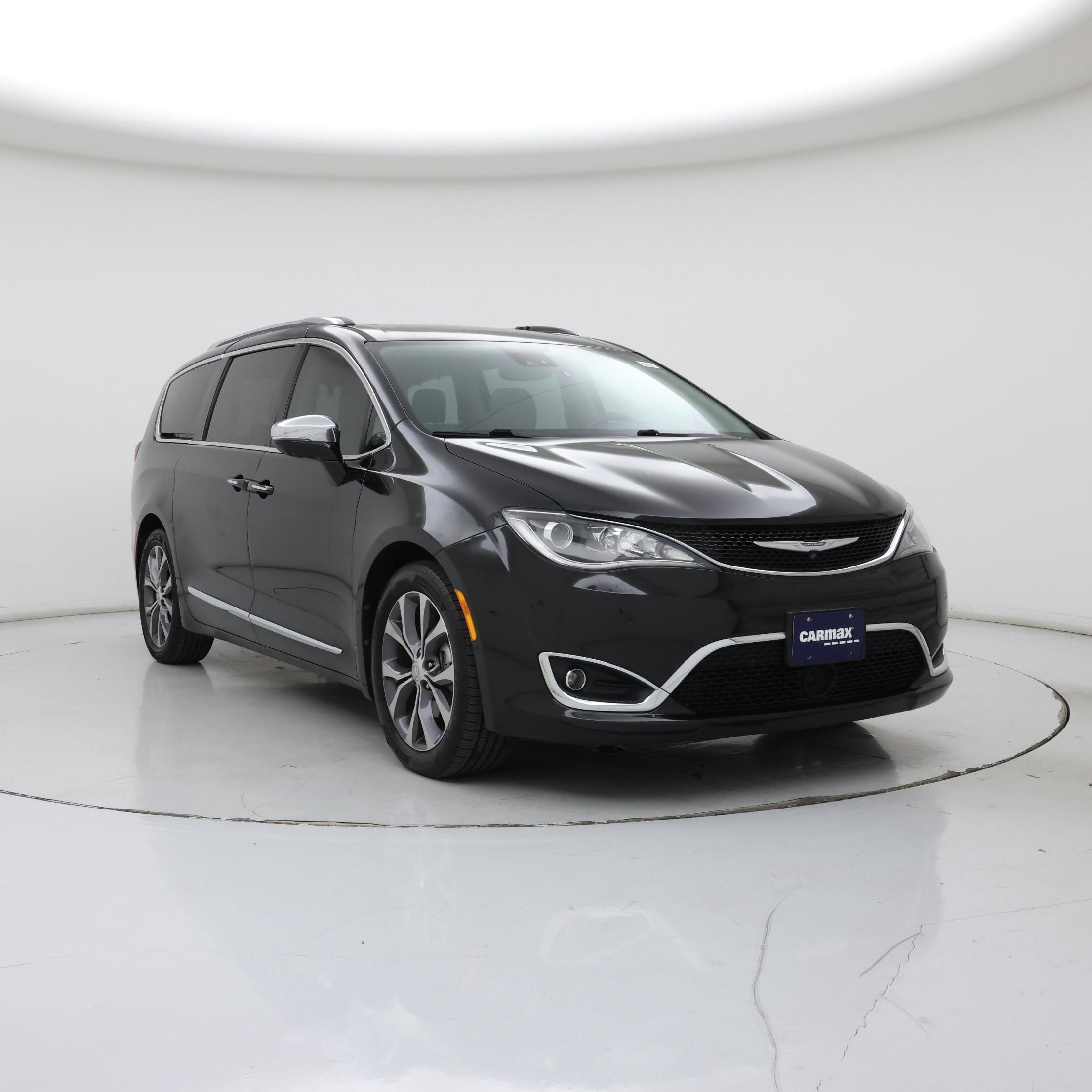 Thumbnail: 2018 Chrysler Pacifica - 1