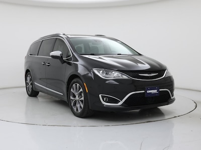 Black 2018 Chrysler Pacifica Limited