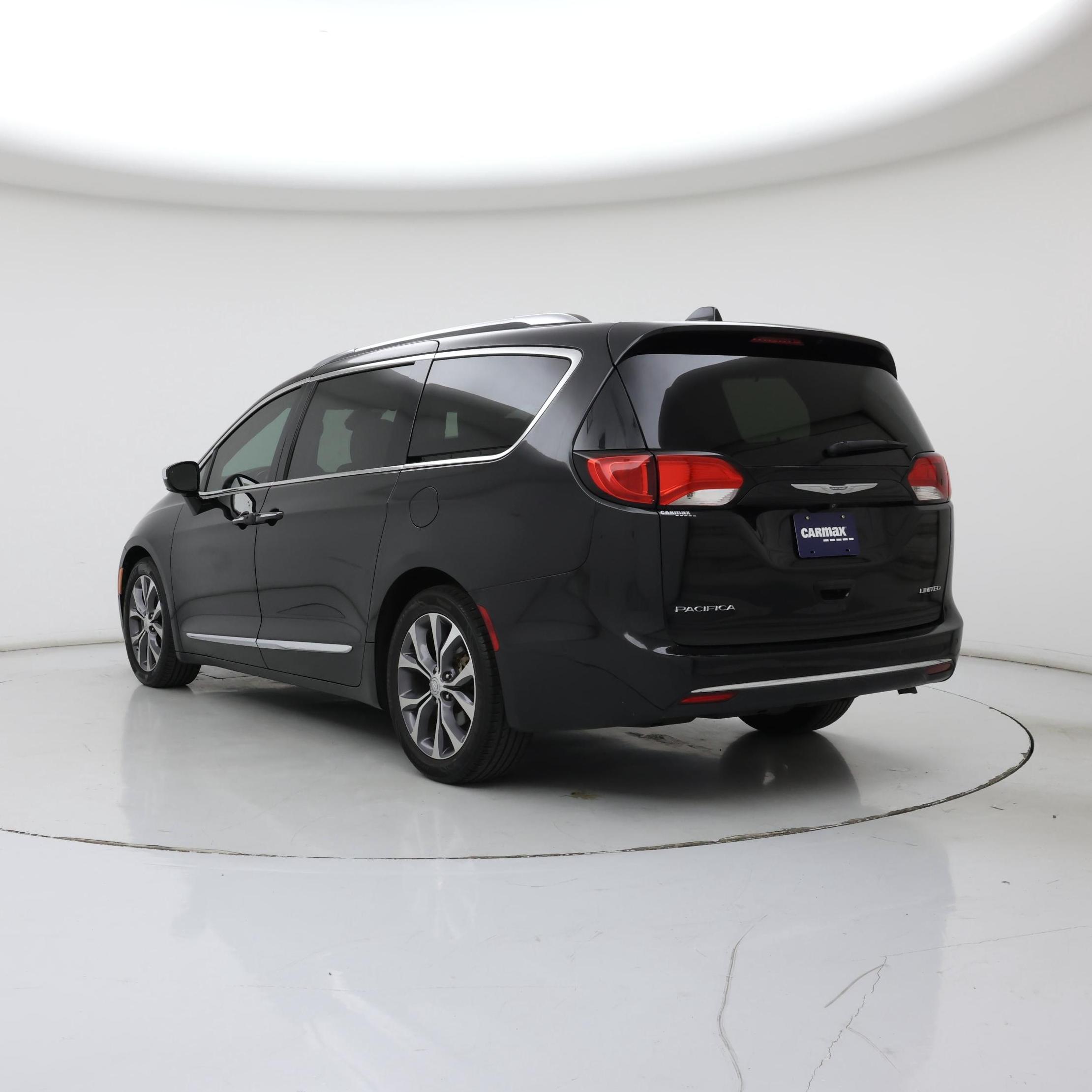 Thumbnail: 2018 Chrysler Pacifica - 2