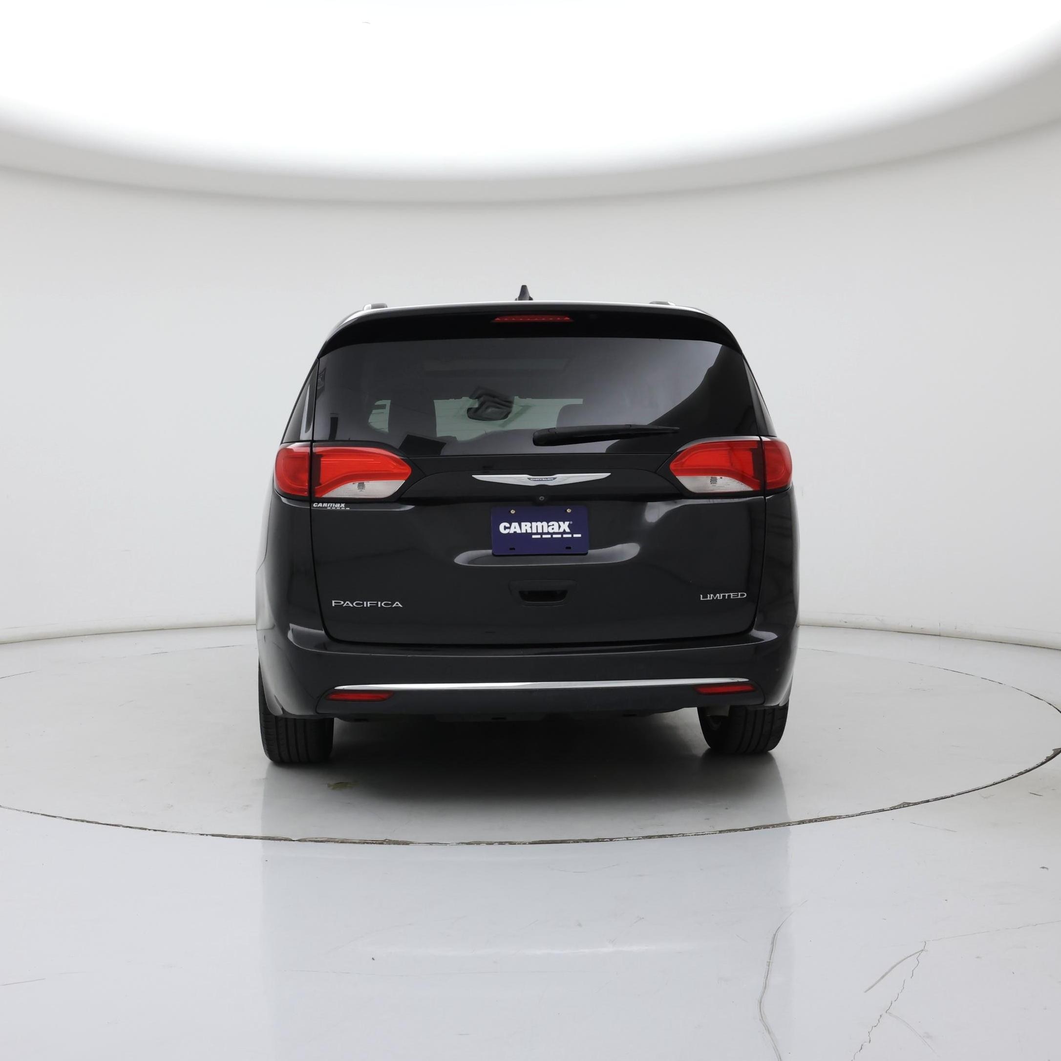 Thumbnail: 2018 Chrysler Pacifica - 6