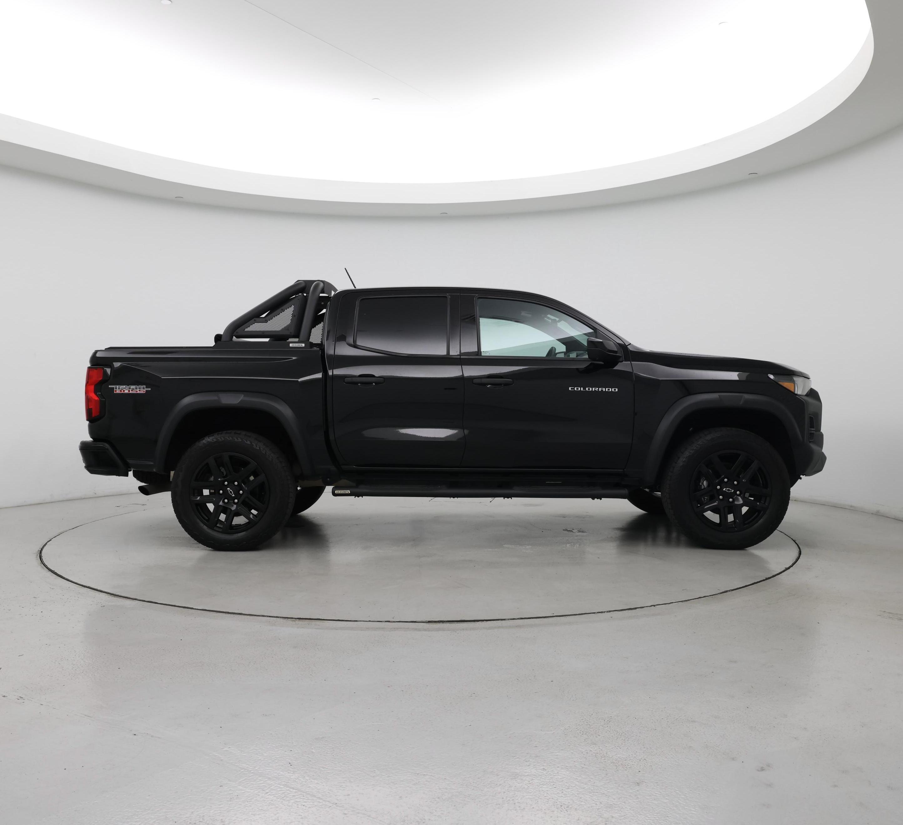 Thumbnail: 2023 Chevrolet Colorado - 7