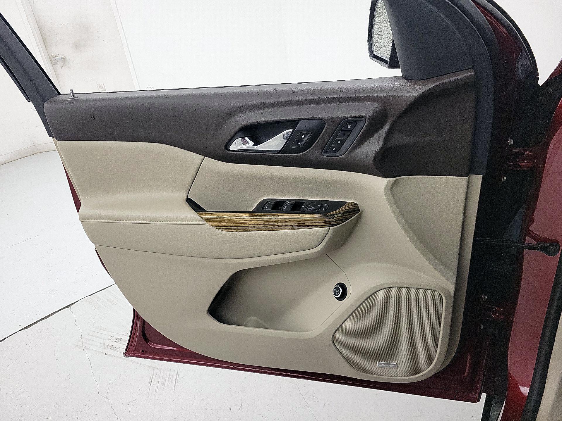 Thumbnail: 2017 GMC Acadia - 12