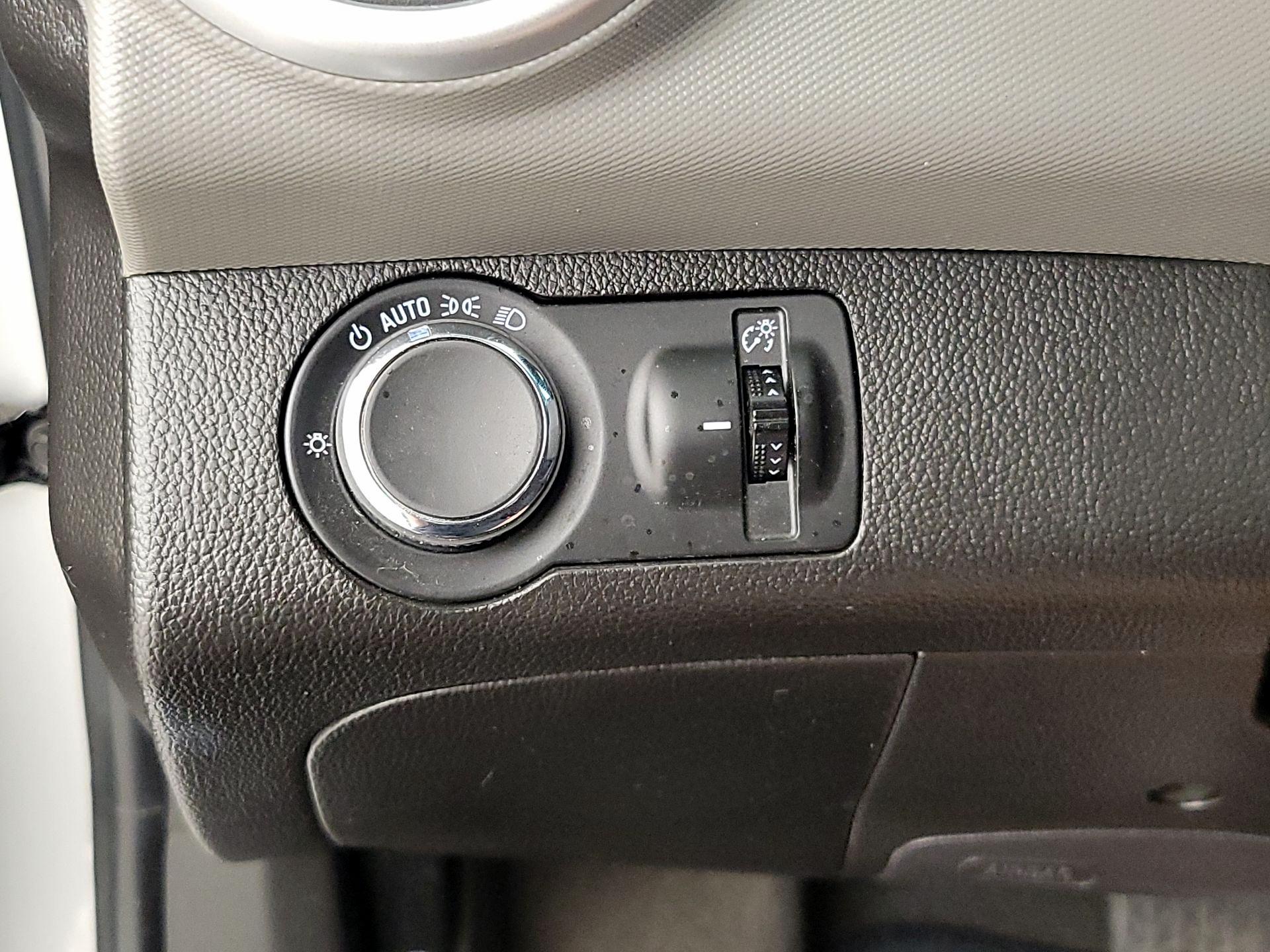 Thumbnail: 2018 Chevrolet Sonic - 13