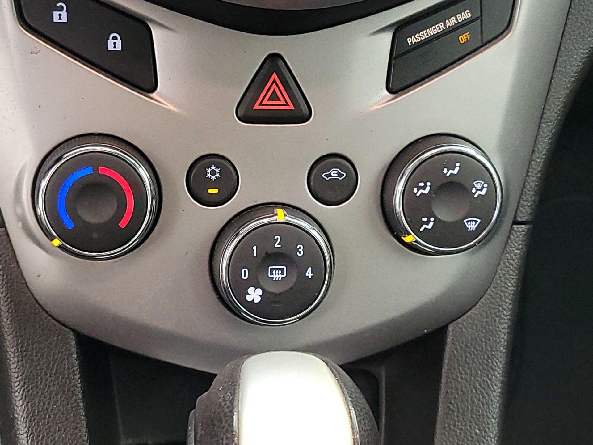 Thumbnail: 2018 Chevrolet Sonic - 16