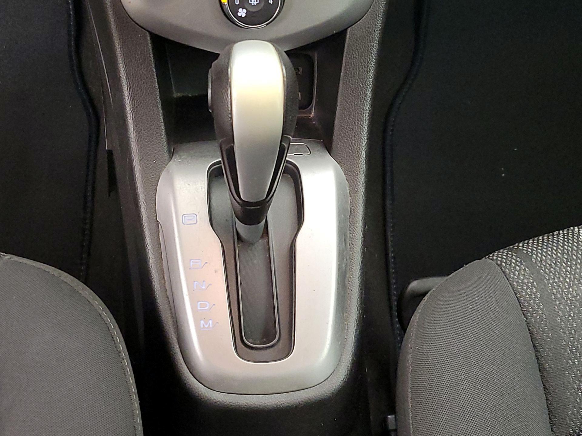 Thumbnail: 2018 Chevrolet Sonic - 17