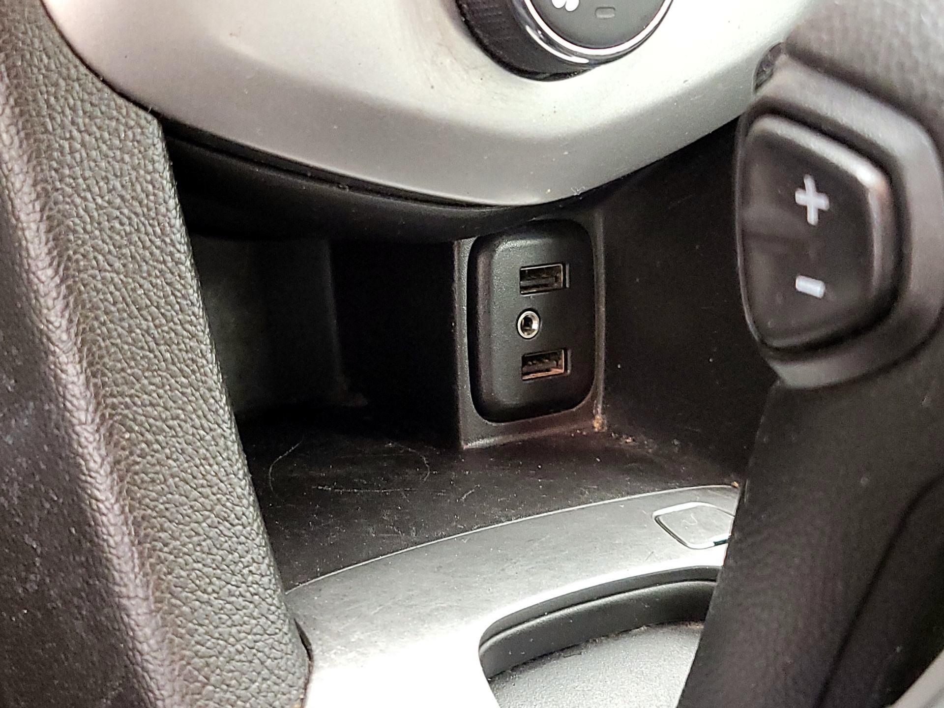 Thumbnail: 2018 Chevrolet Sonic - 18