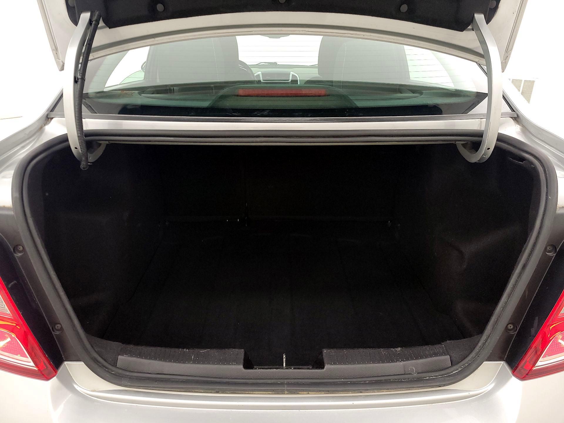 Thumbnail: 2018 Chevrolet Sonic - 20