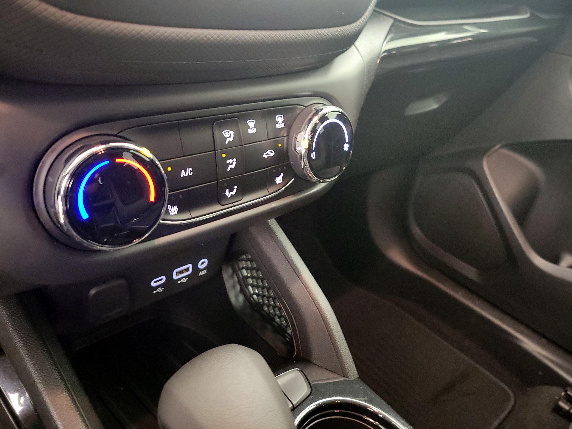 Thumbnail: 2021 Chevrolet TrailBlazer - 16