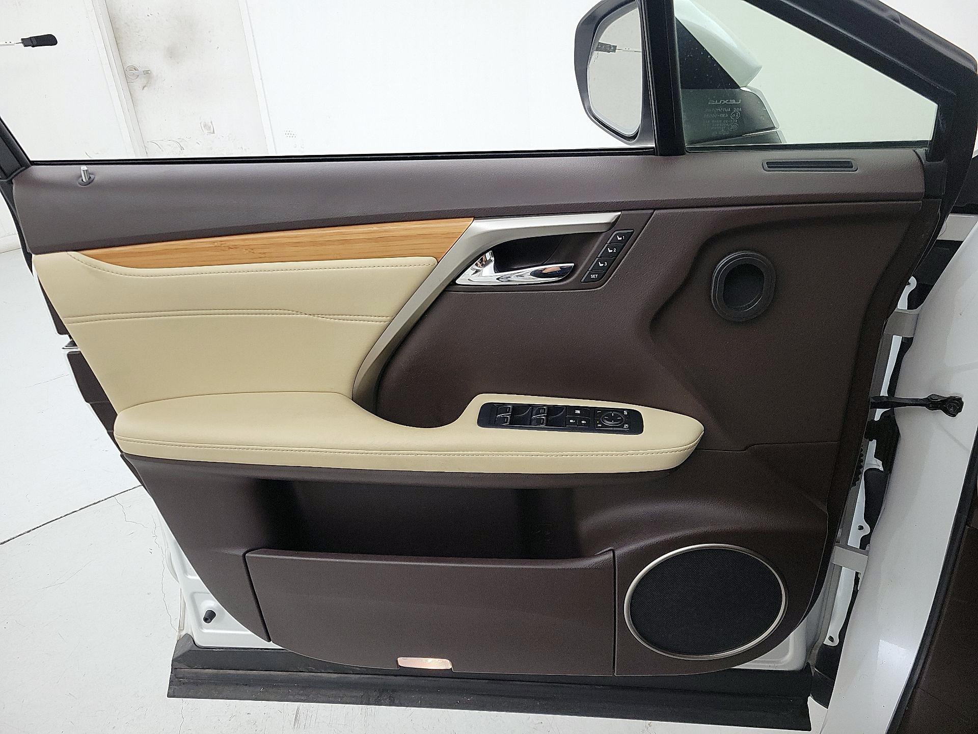 Thumbnail: 2016 Lexus RX - 12