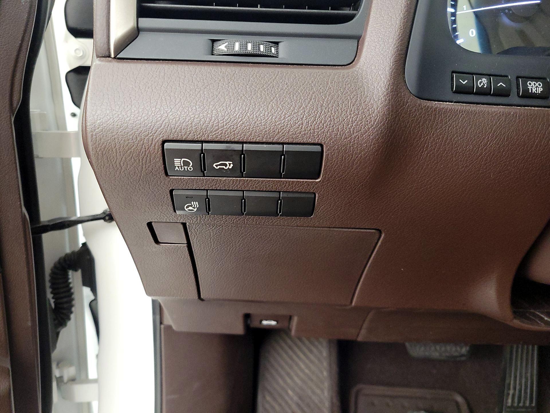 Thumbnail: 2016 Lexus RX - 13