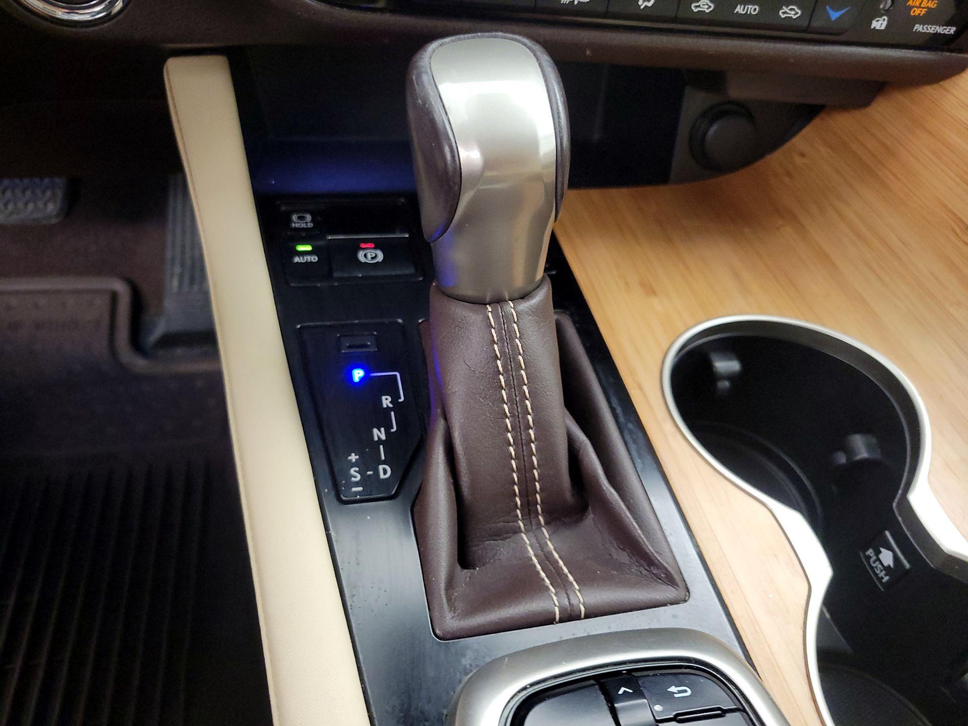 Thumbnail: 2016 Lexus RX - 18