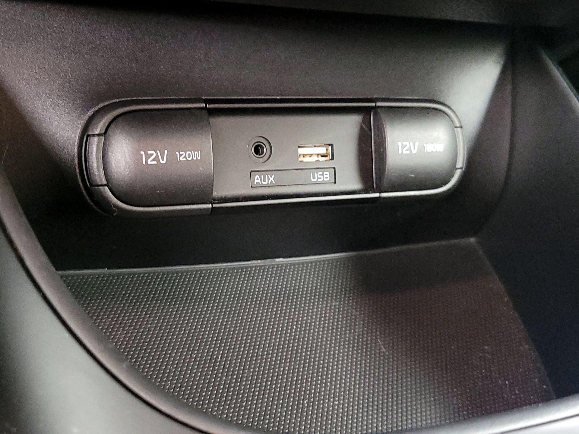 Thumbnail: 2016 Kia Soul - 17
