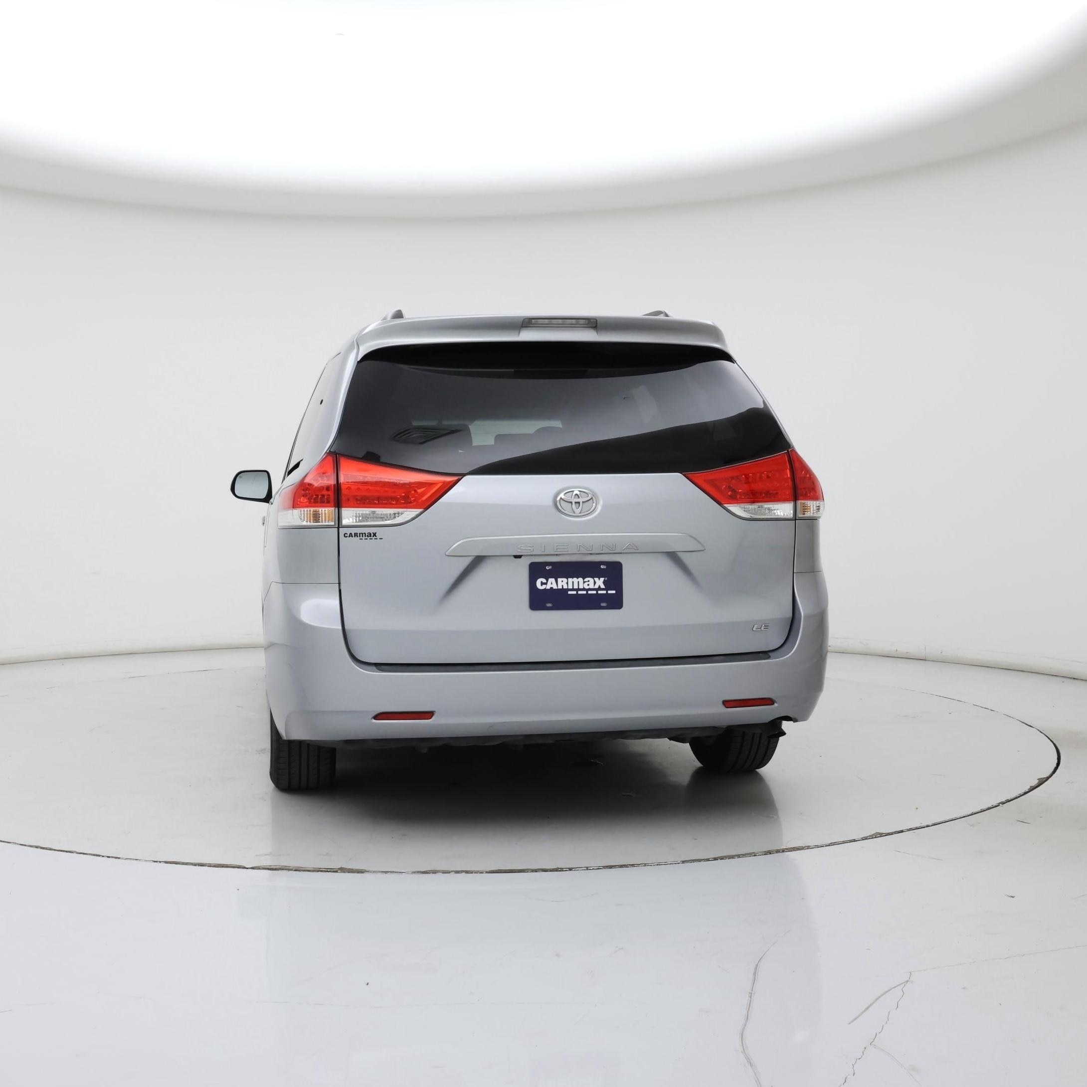 Thumbnail: 2014 Toyota Sienna - 6