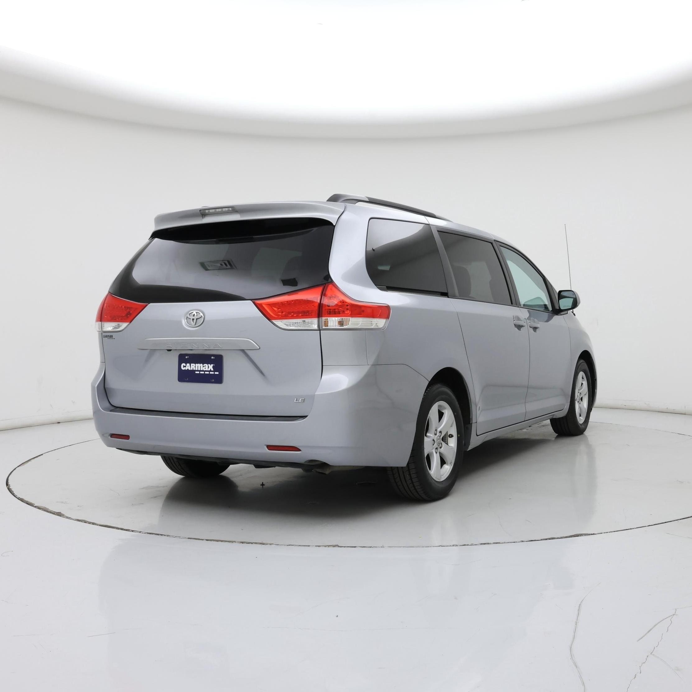 Thumbnail: 2014 Toyota Sienna - 8