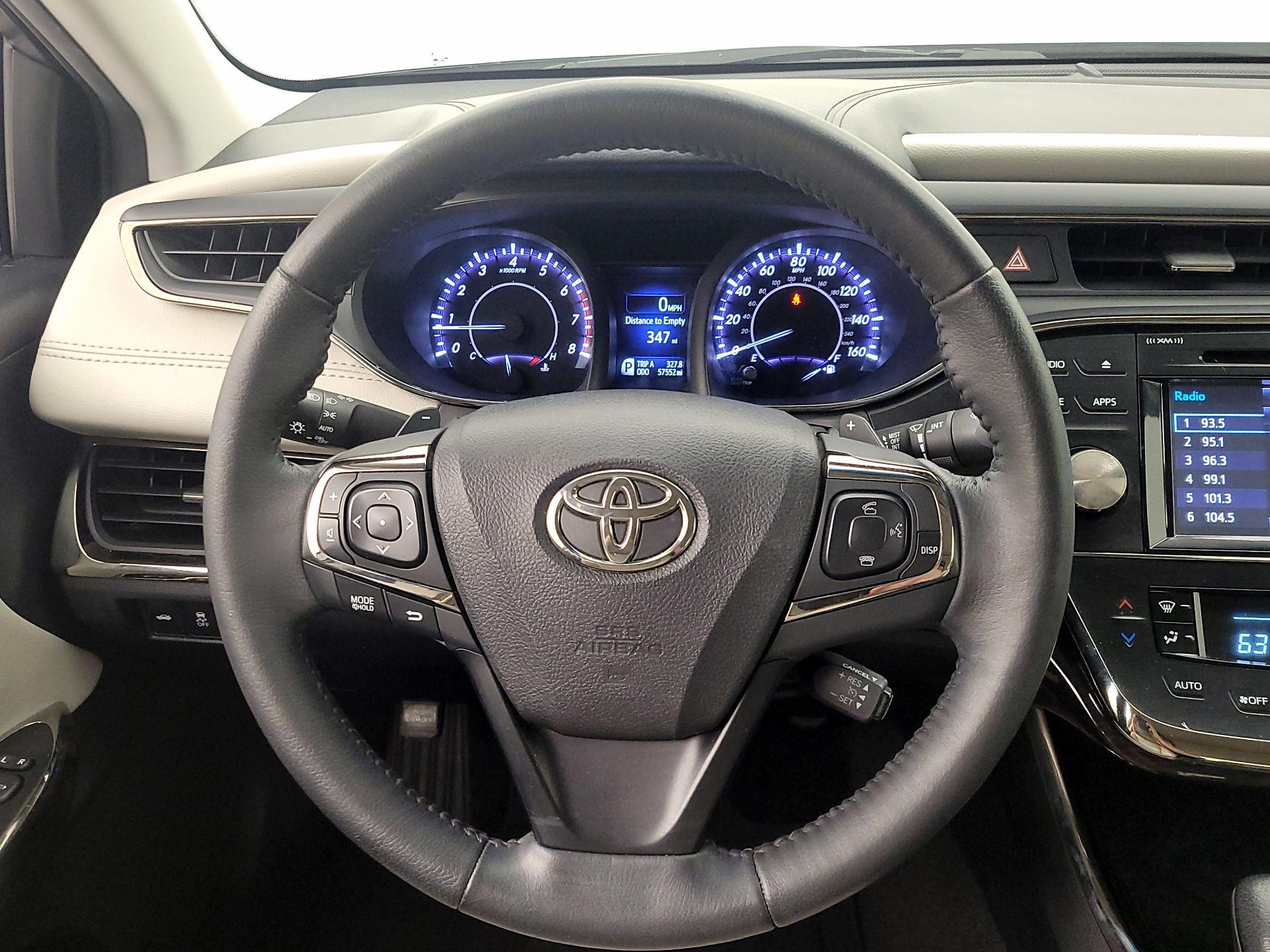 Thumbnail: 2015 Toyota Avalon - 10