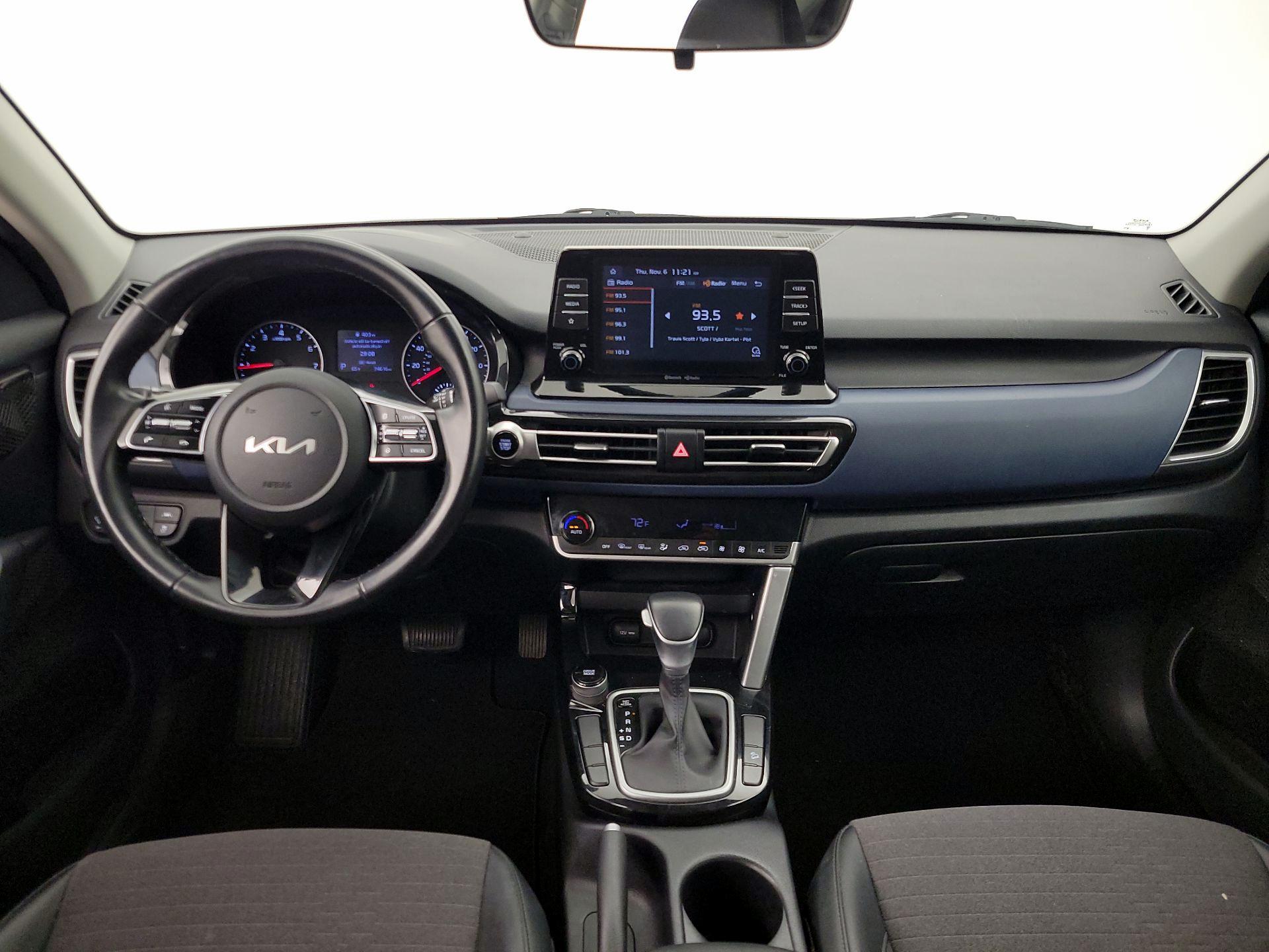 Thumbnail: 2023 Kia Seltos - 9