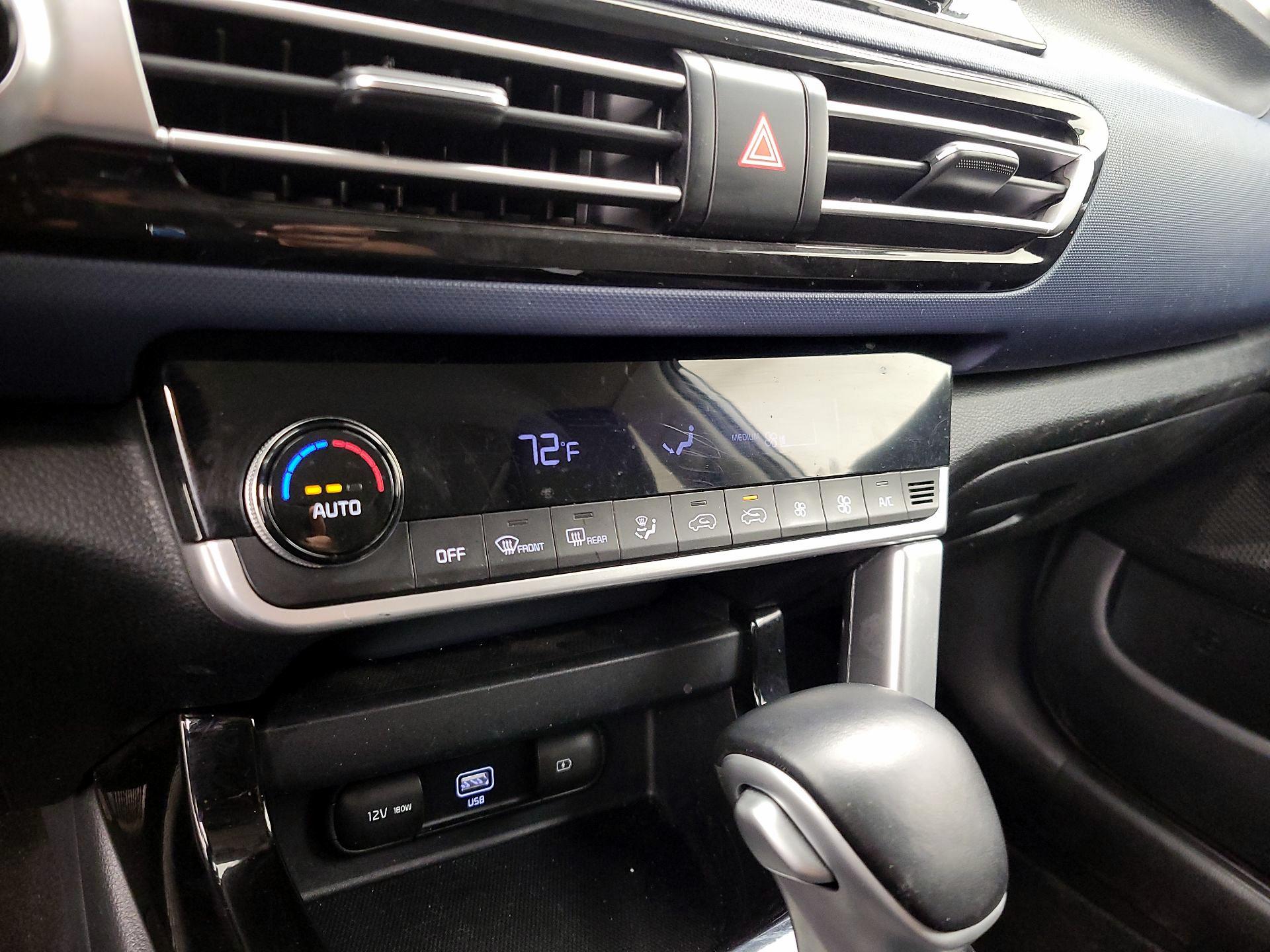 Thumbnail: 2023 Kia Seltos - 16